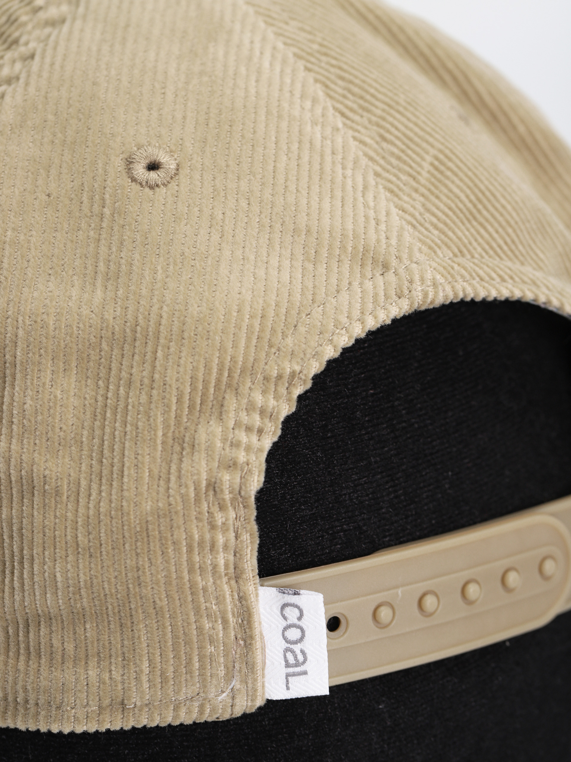 Kšiltovka  Coal The Wilderness Low (light khaki orca)