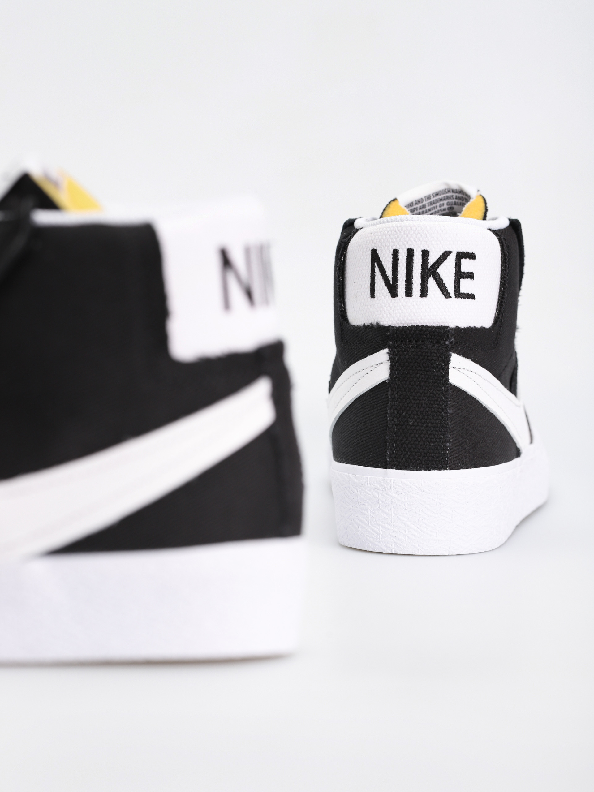 Boty Nike SB Zoom Blazer Mid Prm Plus (black/white)