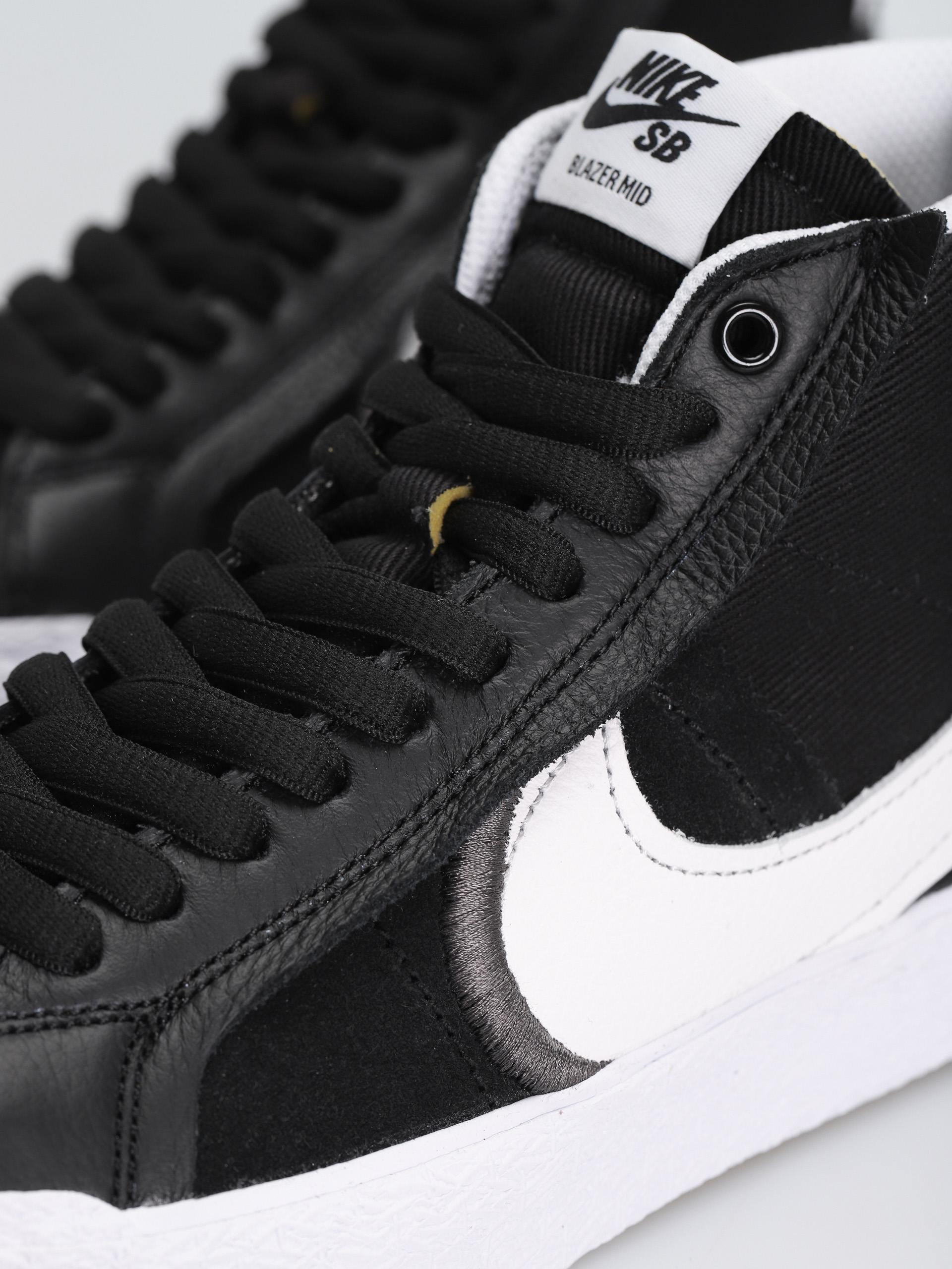 Boty Nike SB Zoom Blazer Mid Prm Plus (black/white)