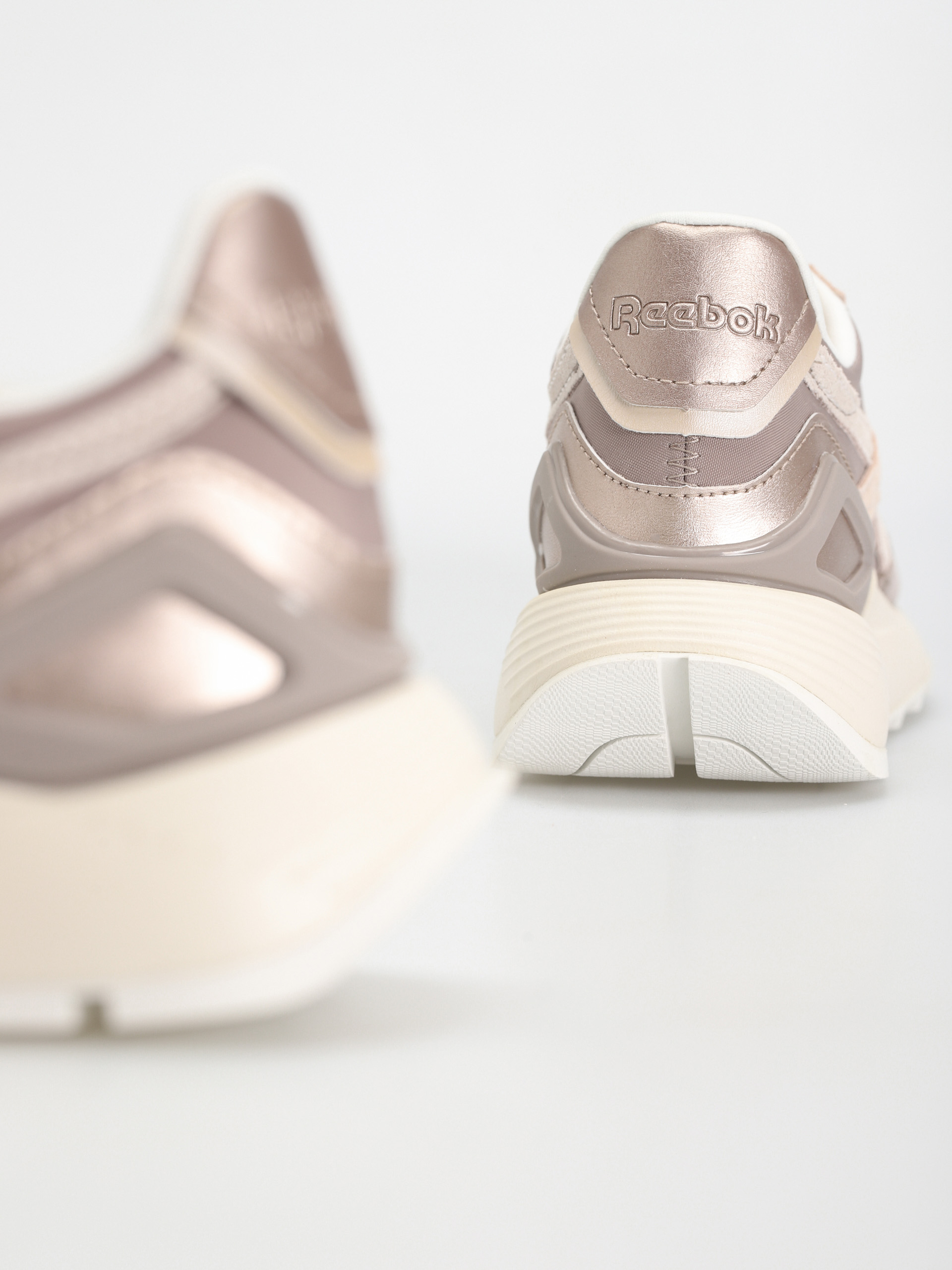Boty Reebok Classic Leather Leg Wmn (bougry/stucco/rosgol)