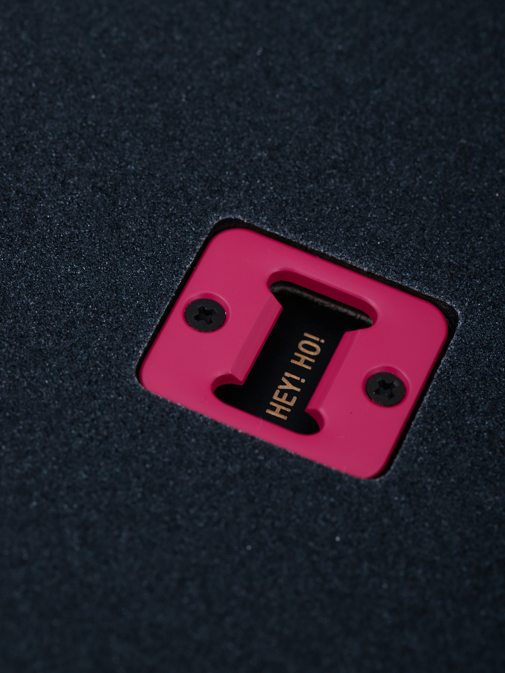 Cruiser Globe Aperture (ramones/hey ho)