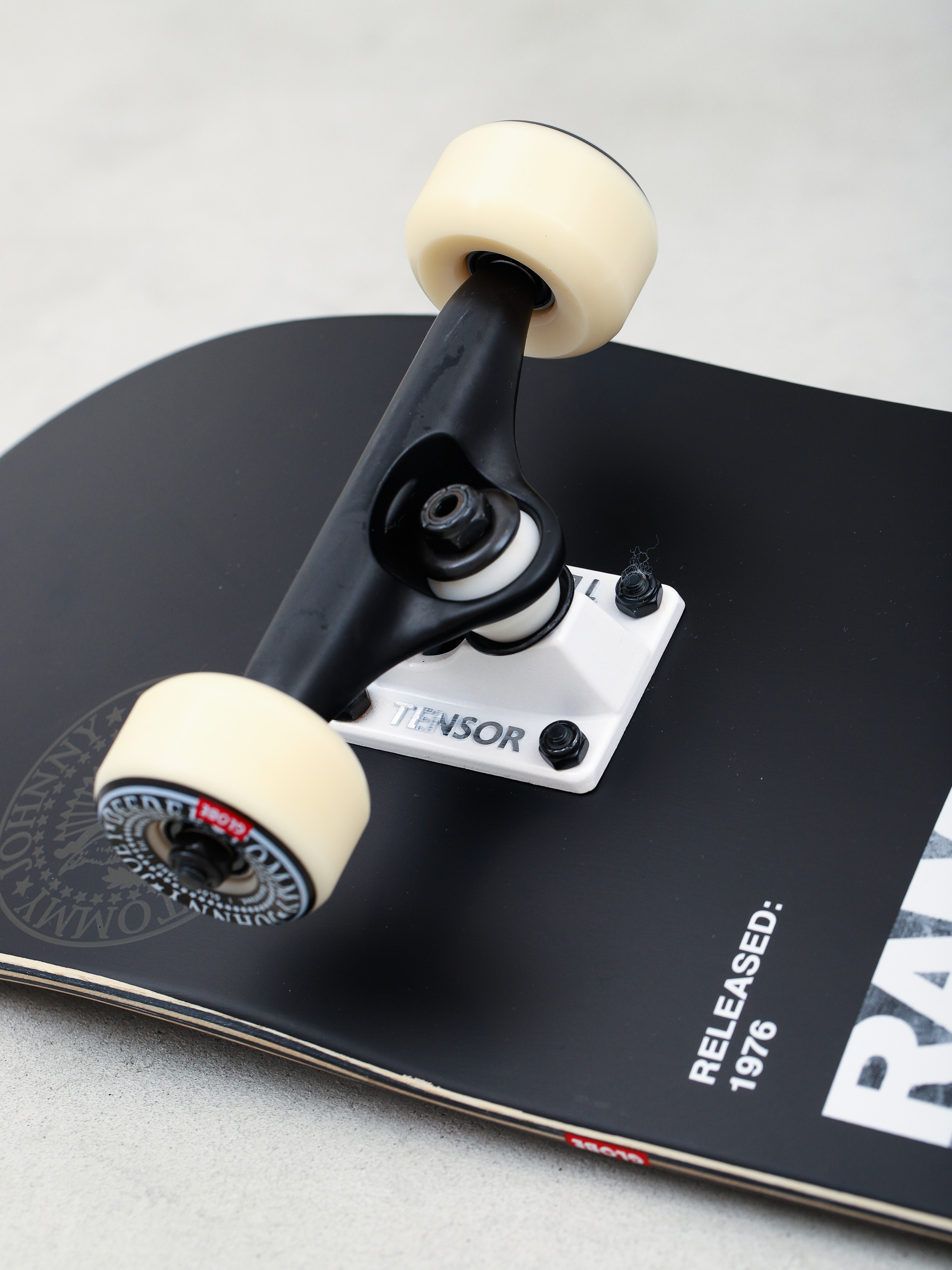 Skateboard Globe G2 Ramones (ramones)