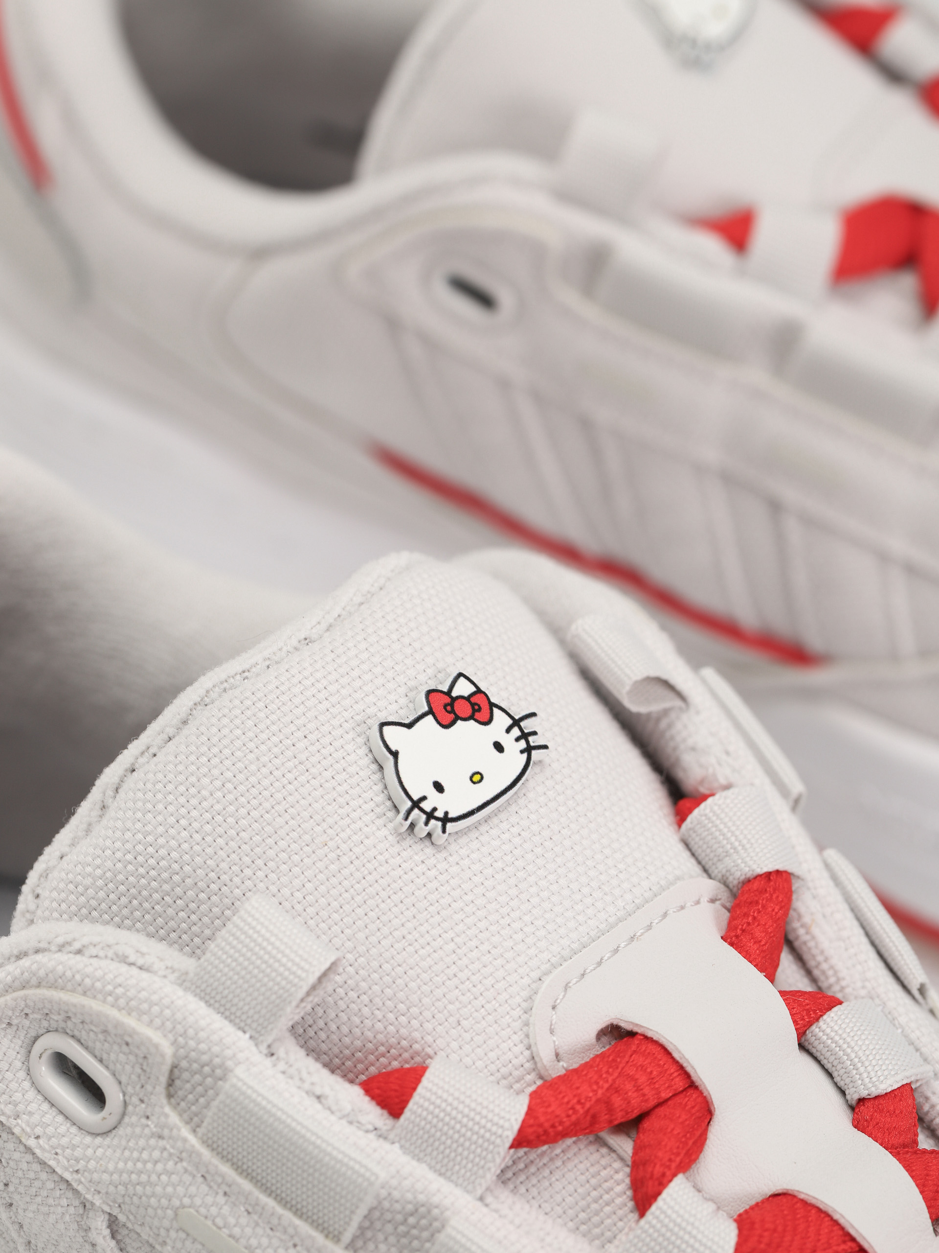 Boty adidas Originals Adi2000 Wmn (ftwwht/ftwwht/vivred)