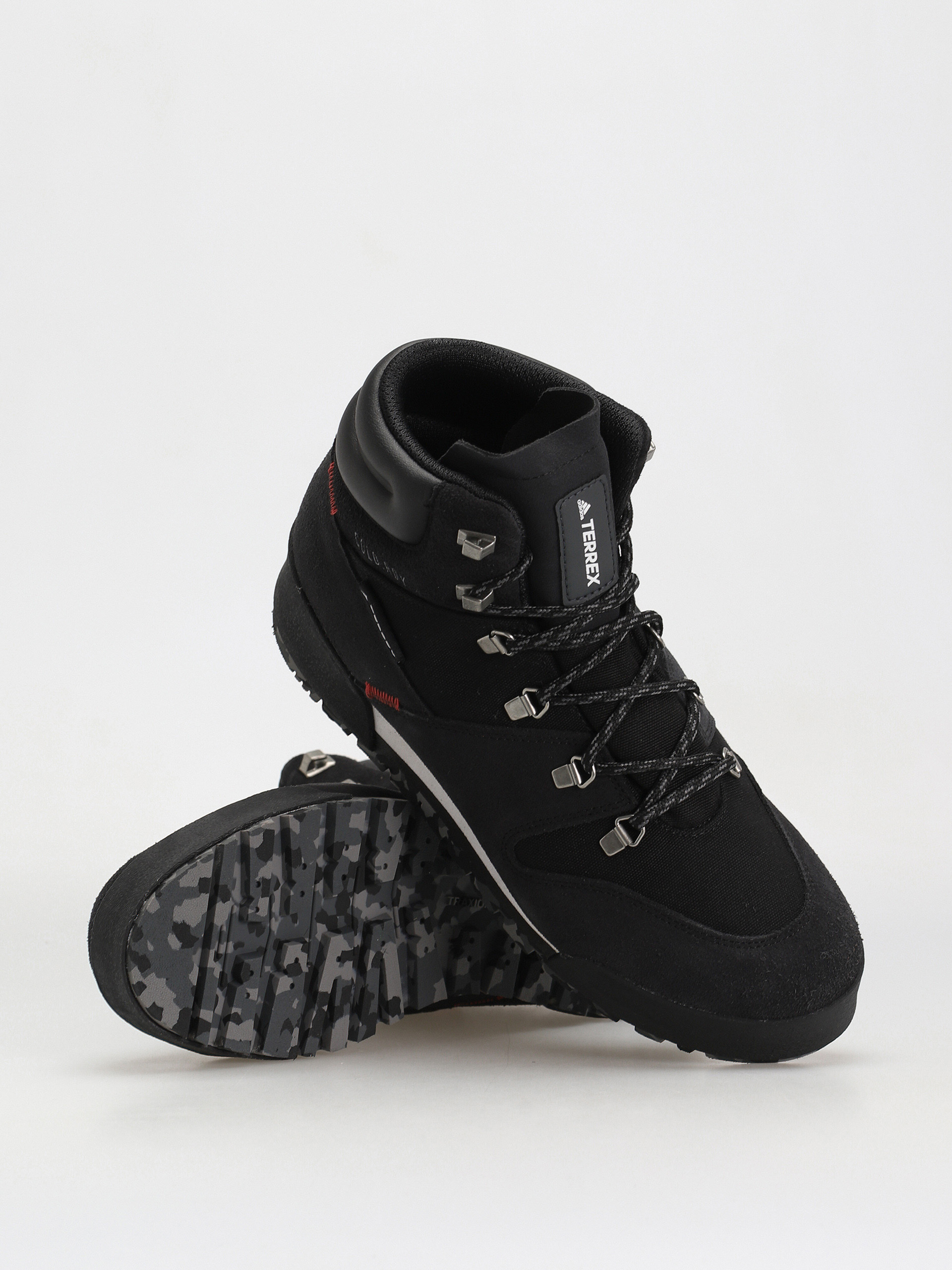 Boty adidas Terrex Snowpitch C.RDY (cblack/cblack/scarle)