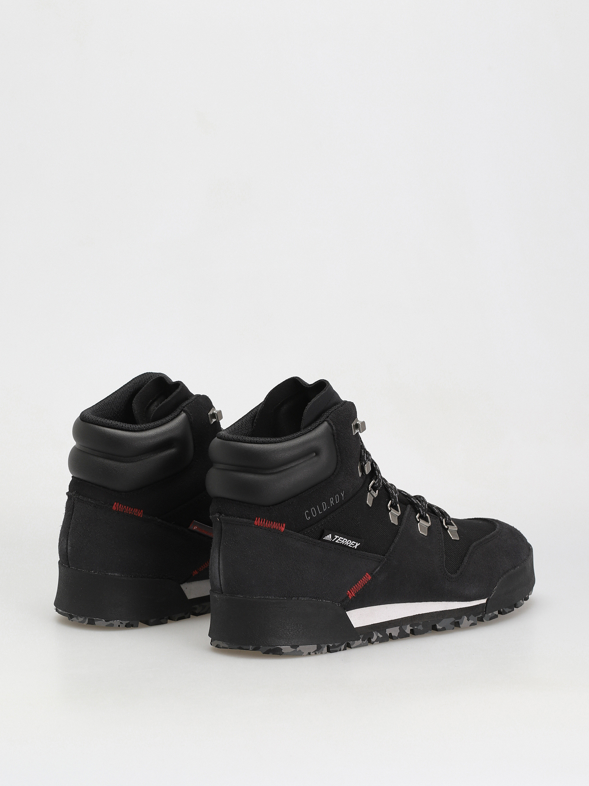 Boty adidas Terrex Snowpitch C.RDY (cblack/cblack/scarle)