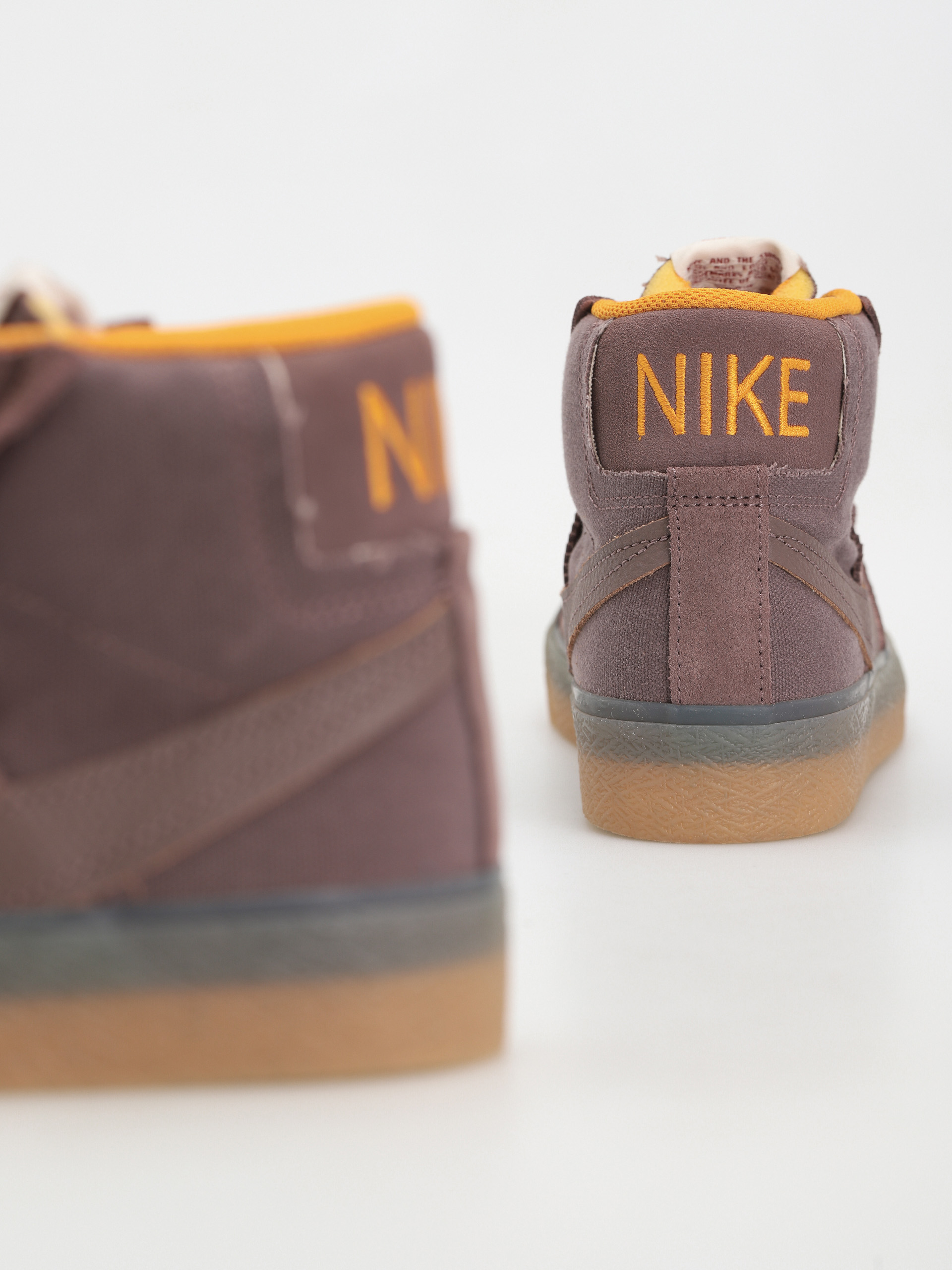 Boty Nike SB Zoom Blazer Mid Premium (plum eclipse/plum eclipse kumquat)