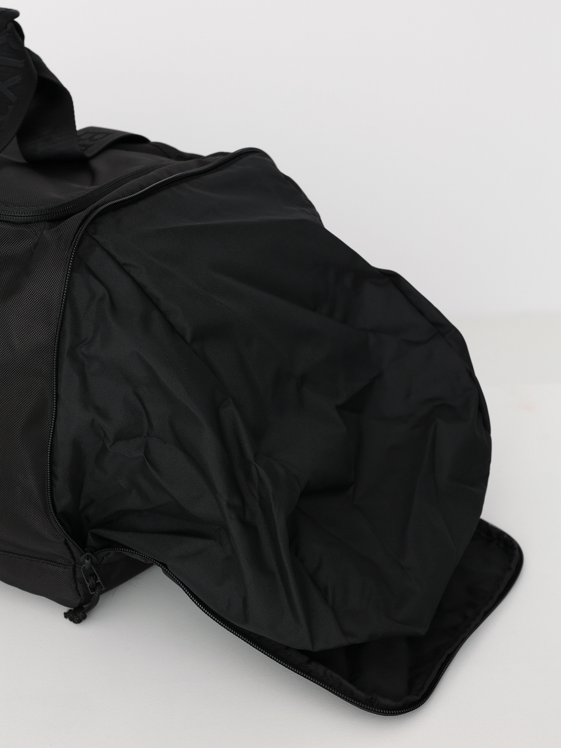 Taška Brixton Beta 24 Hour Duffle (black)
