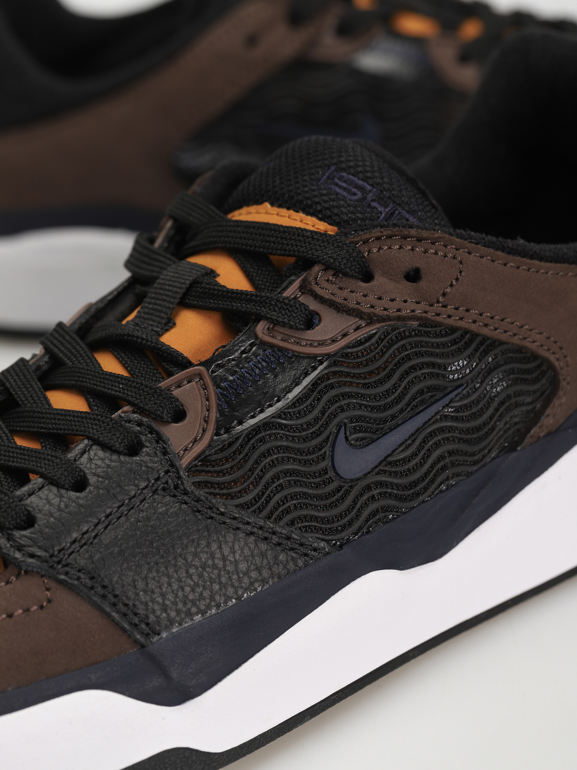 Boty Nike SB Ishod PRM (baroque brown/obsidian black)