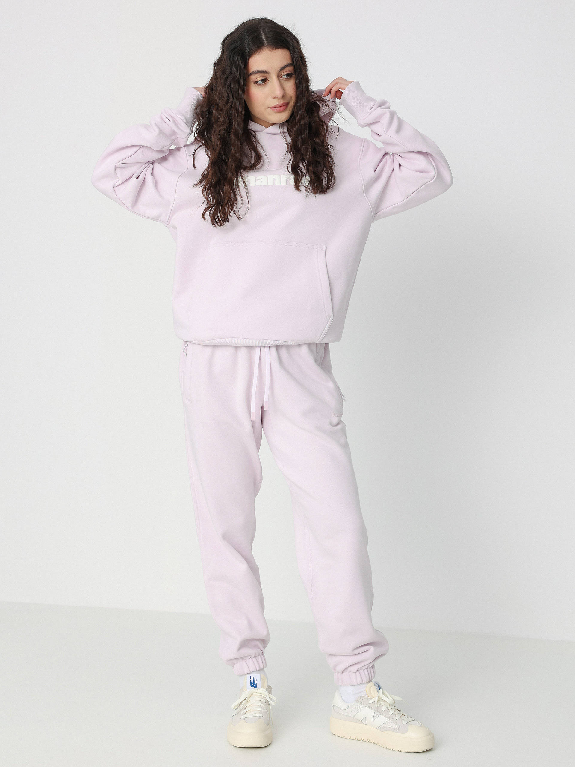 Kalhoty adidas Originals Pharrell Williams Basics Wmn (almpnk)
