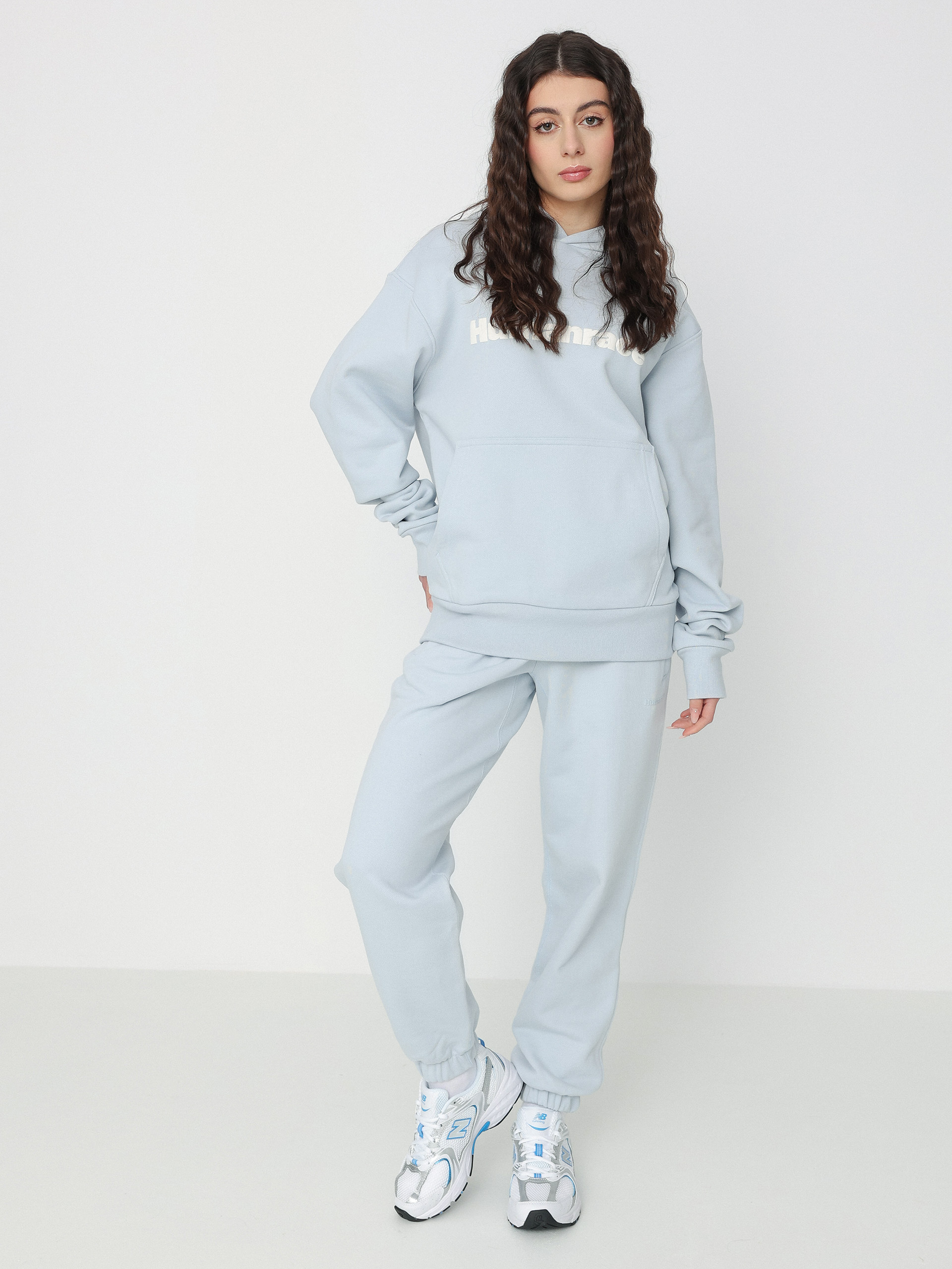 Mikina s kapucí adidas Originals Pharrell Williams Basics HD Wmn (halblu)