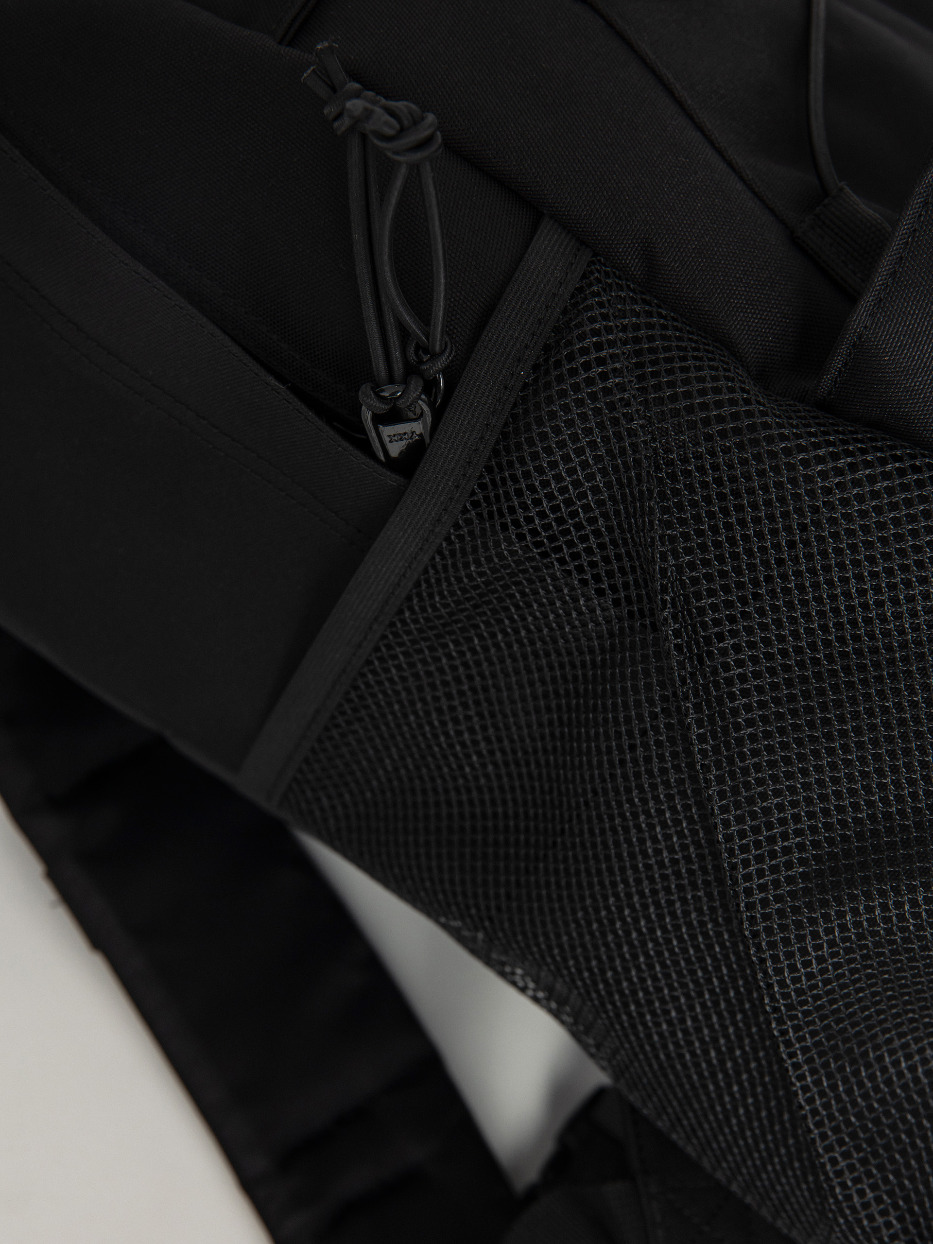 Batoh Carhartt WIP Kickflip (black)