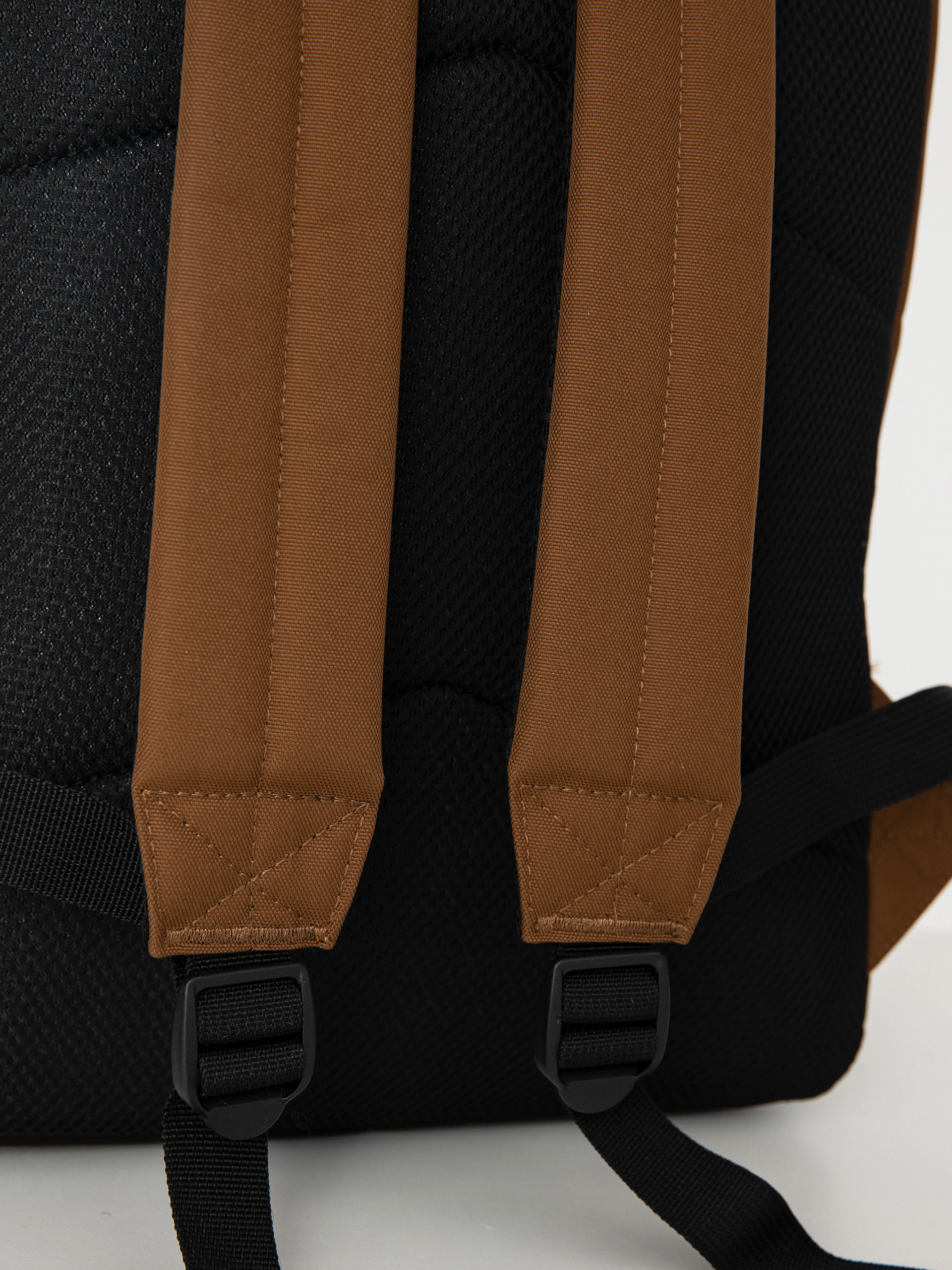 Batoh Carhartt WIP Jake (tamarind)