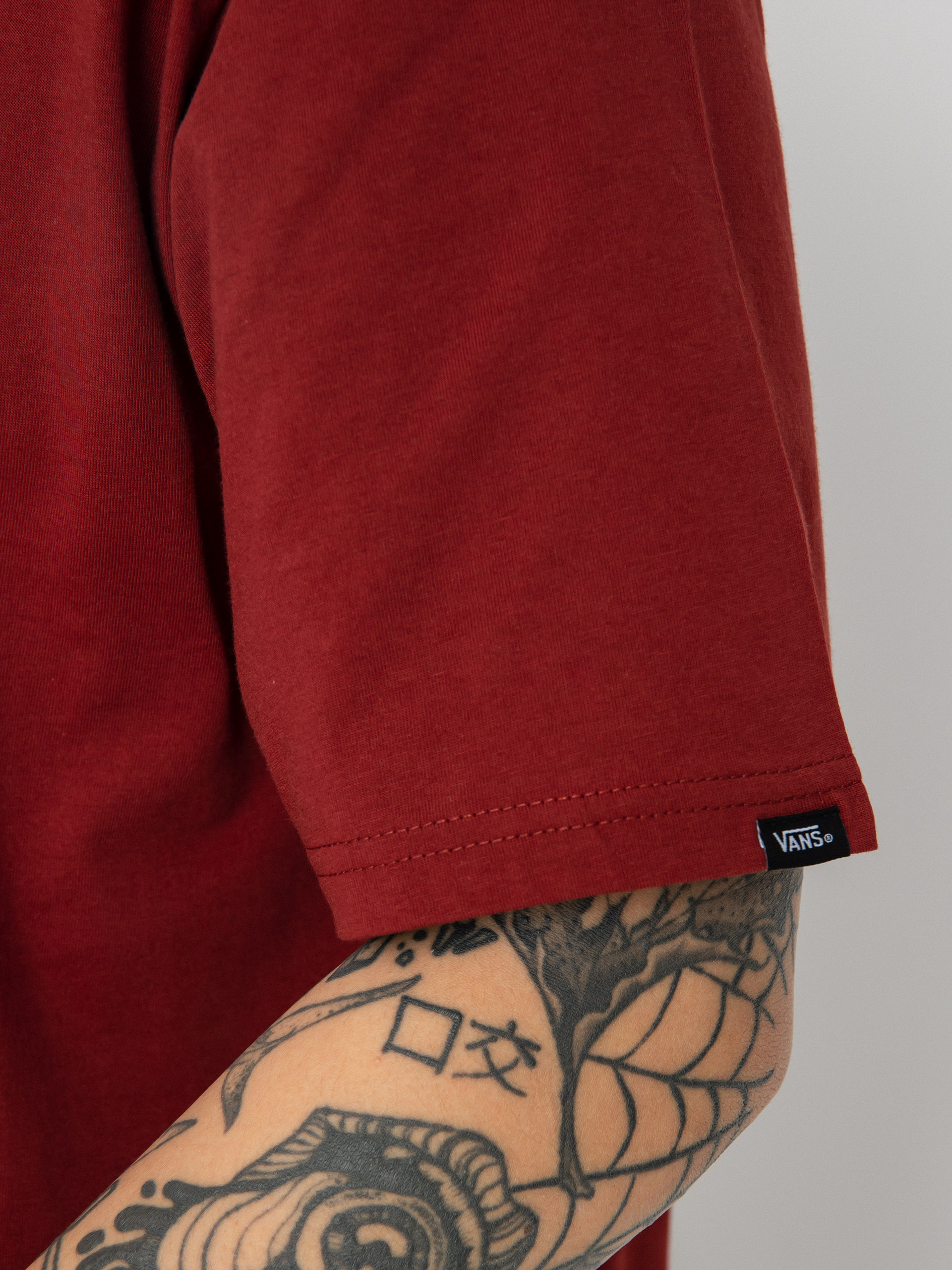 Tričko Vans Varsity Type (syrah)