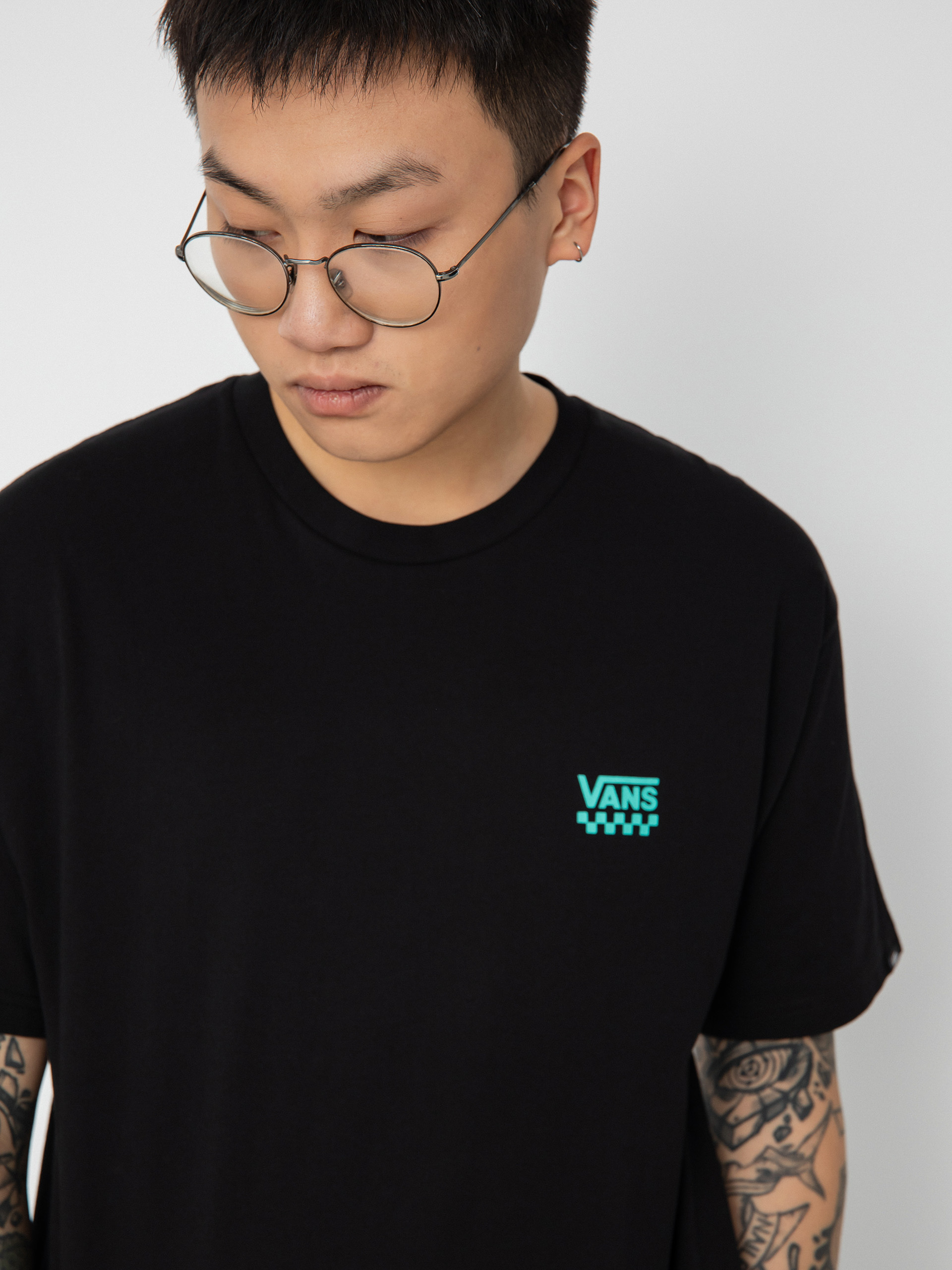 Tričko Vans Left Chest Logo II (black/waterfall)