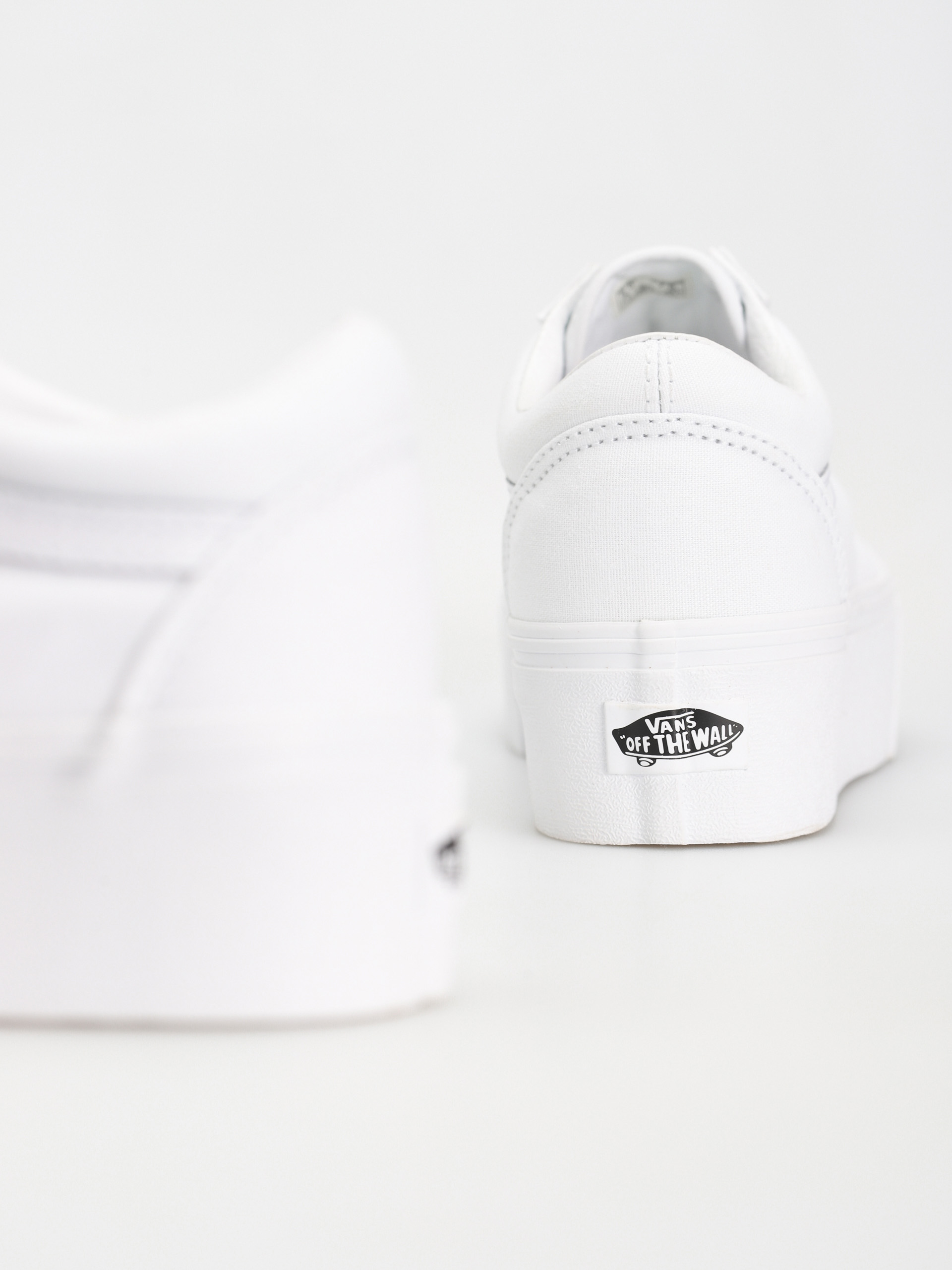 Boty Vans Old Skool Stackform Wmn (true white)