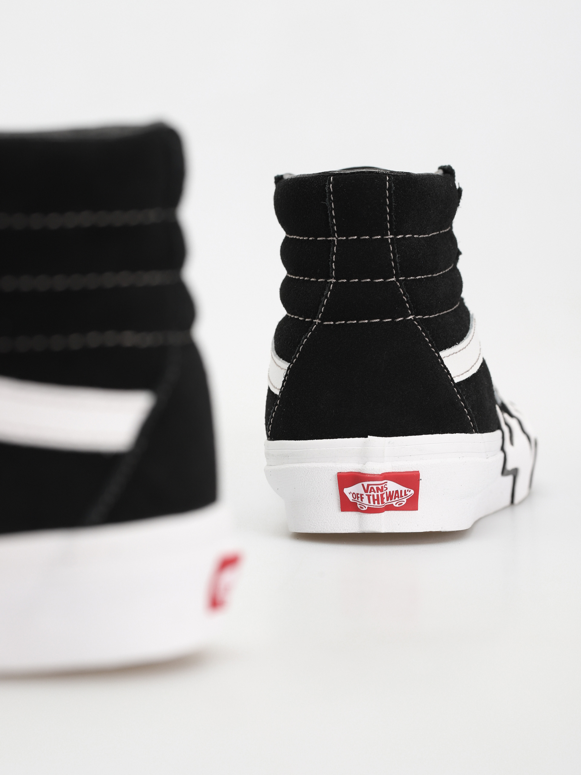 Boty Vans Sk8 Hi Flame (suede black/white)