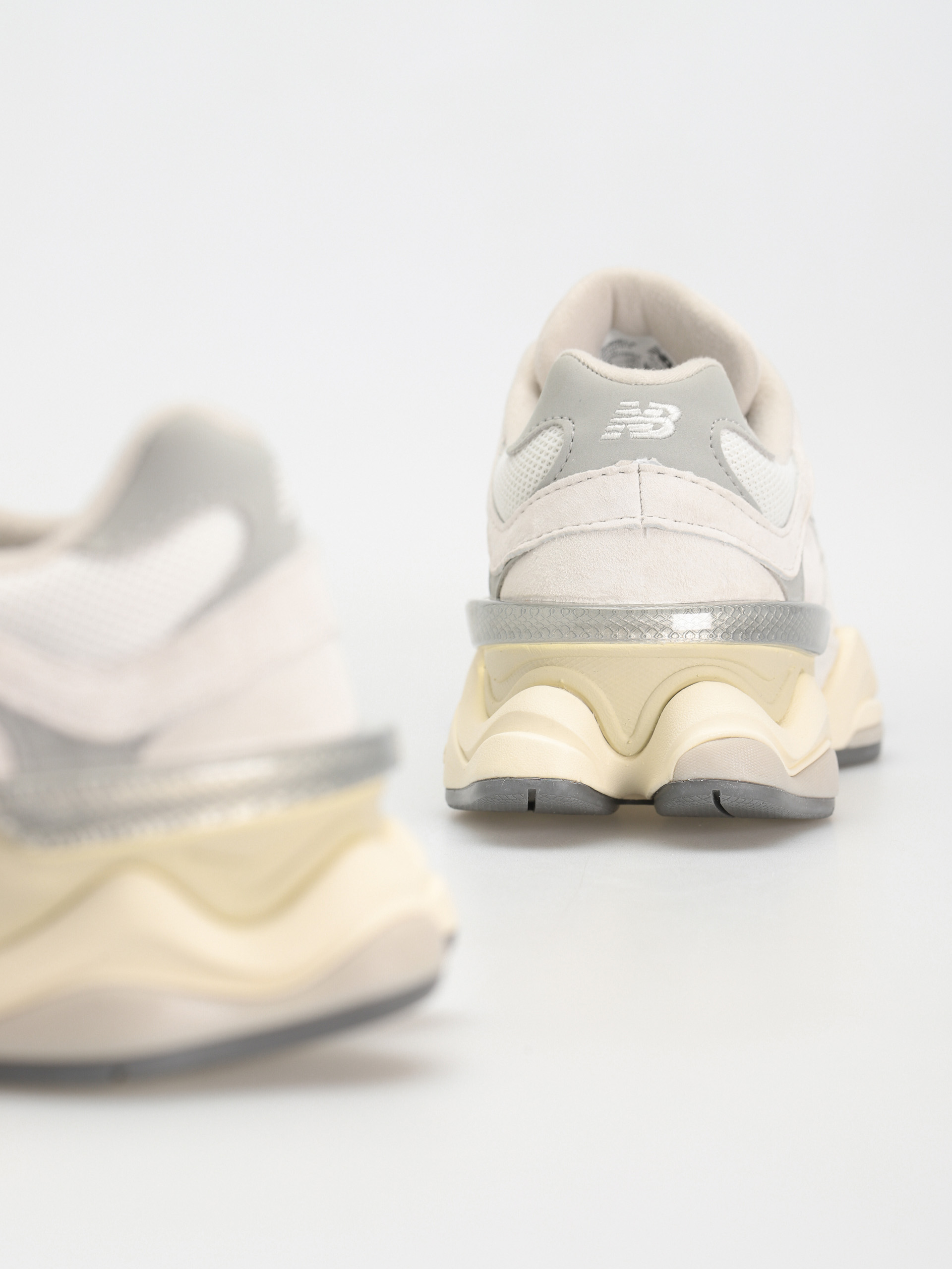 Boty New Balance 9060 (sea salt)