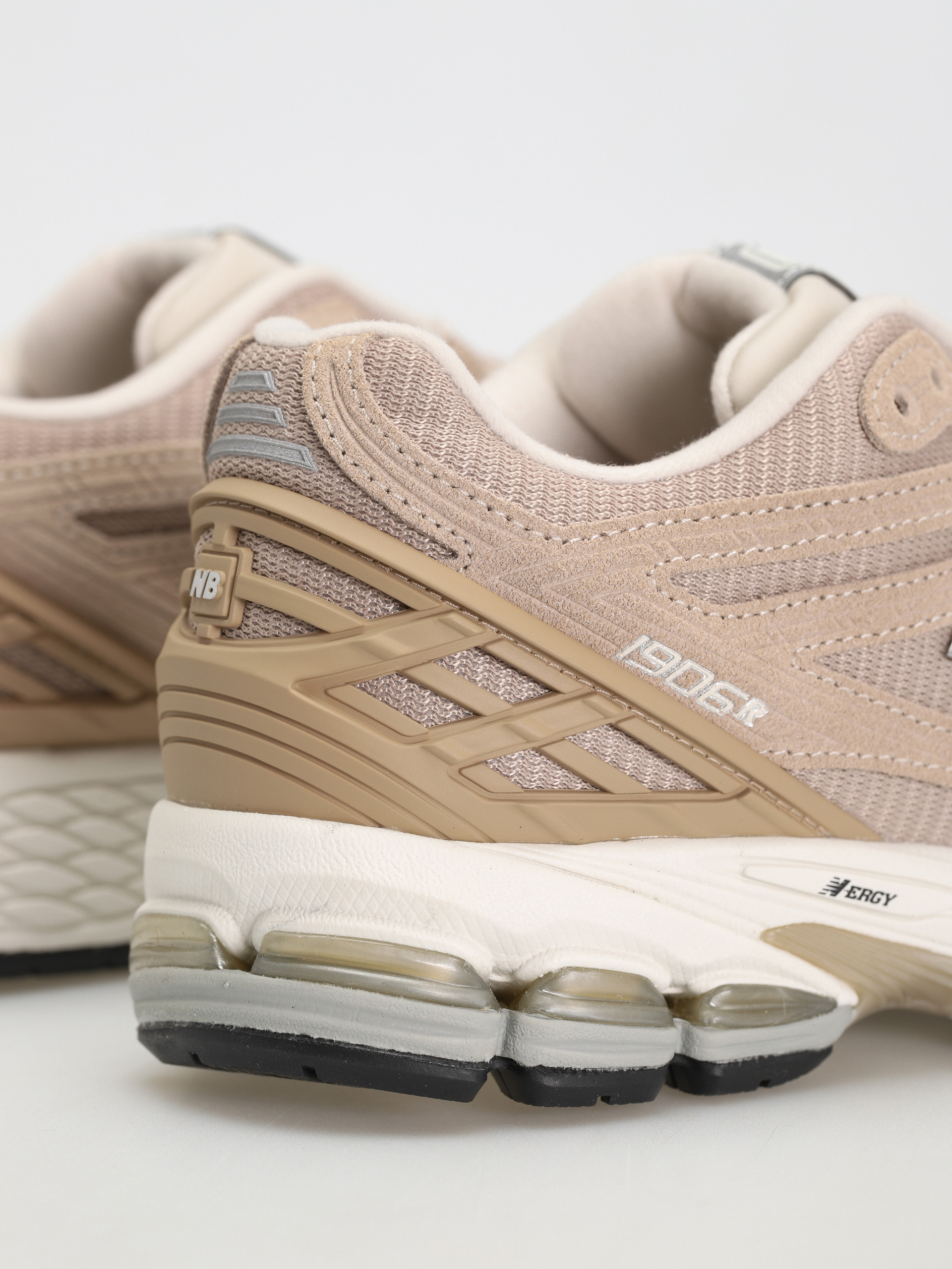 Boty New Balance 1906R (mindful grey)