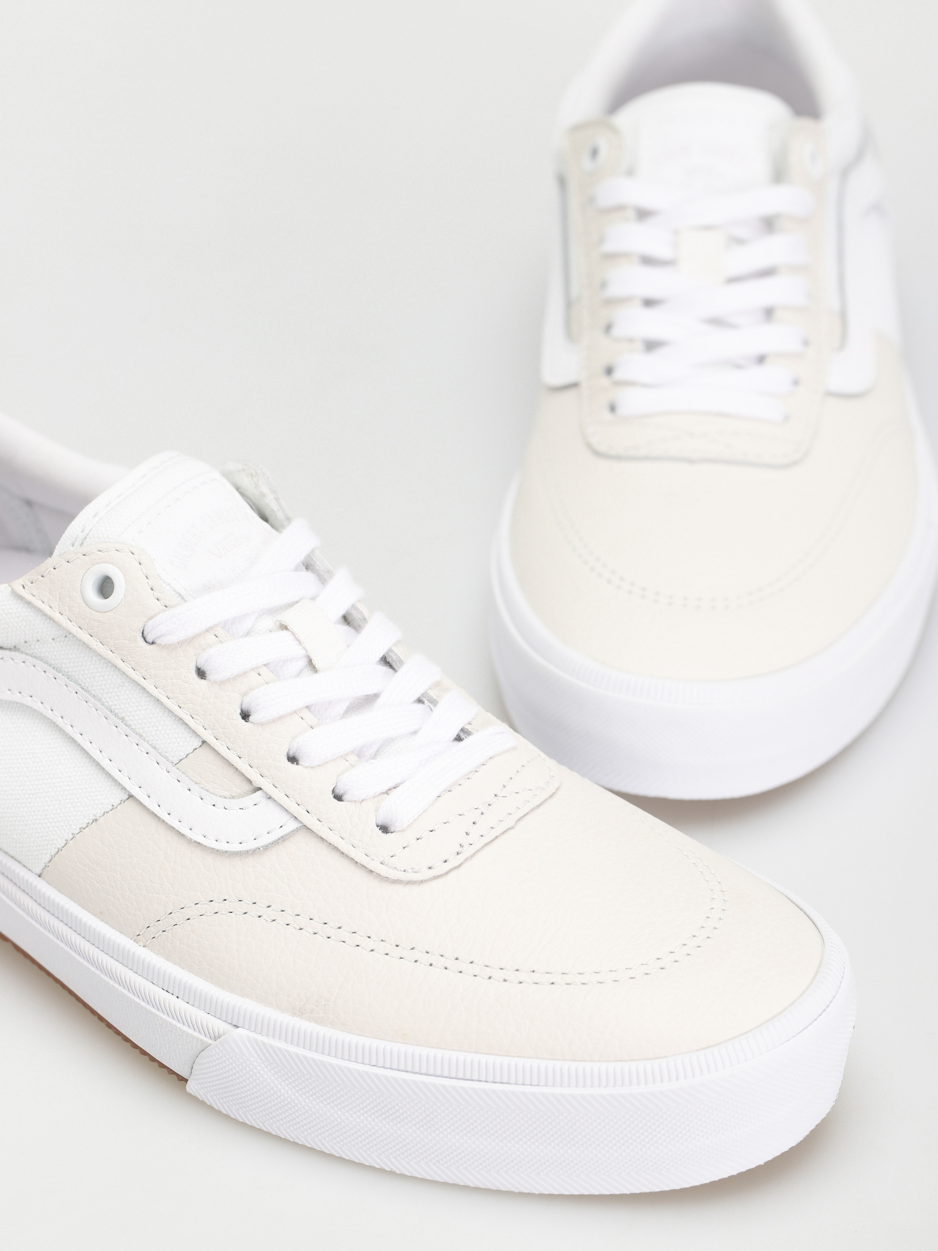 Boty Vans Gilbert Crockett (leather white/white)
