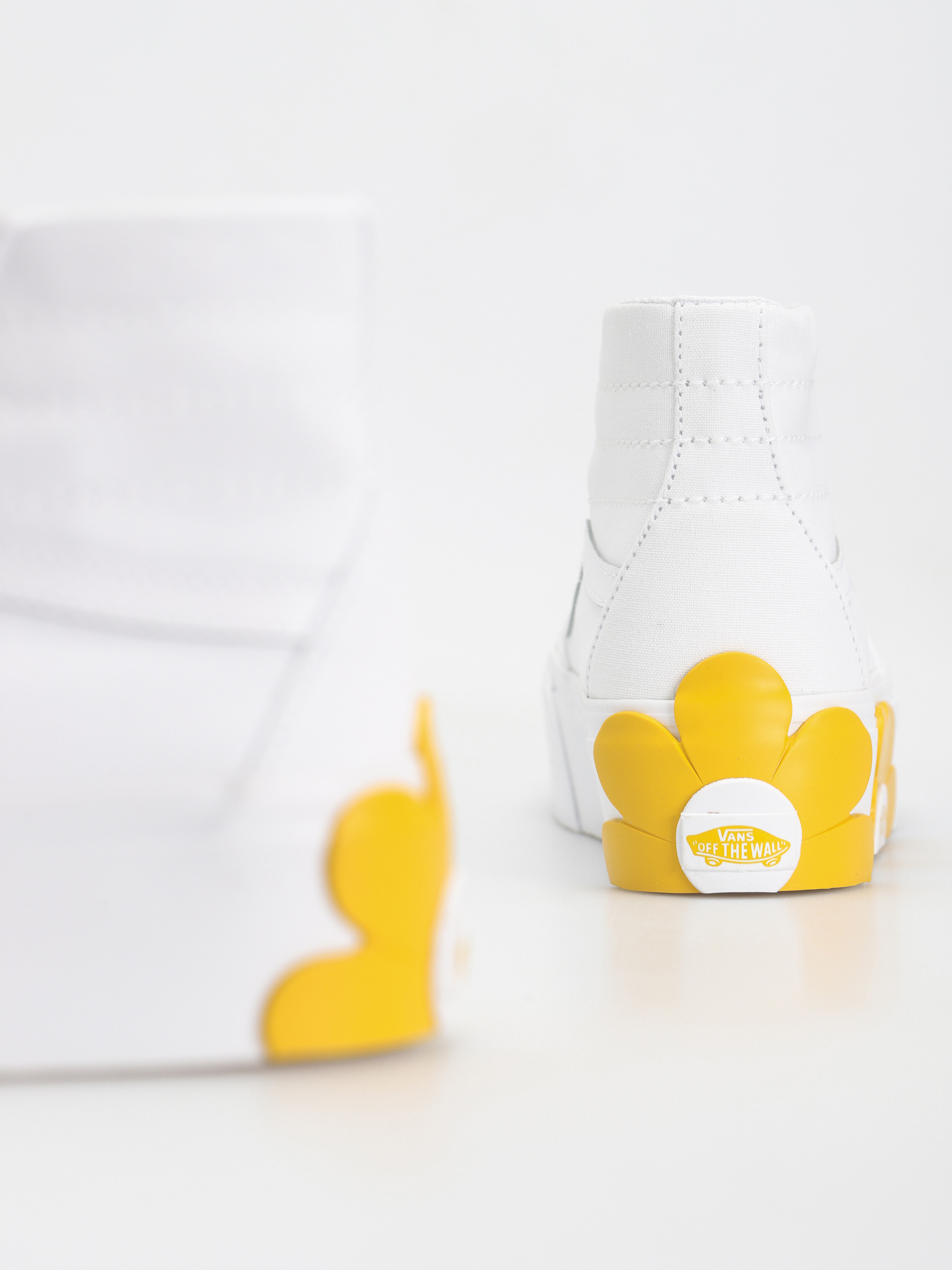 Boty Vans Sk8 Hi Tapered Stackform Osf Wmn (true white)