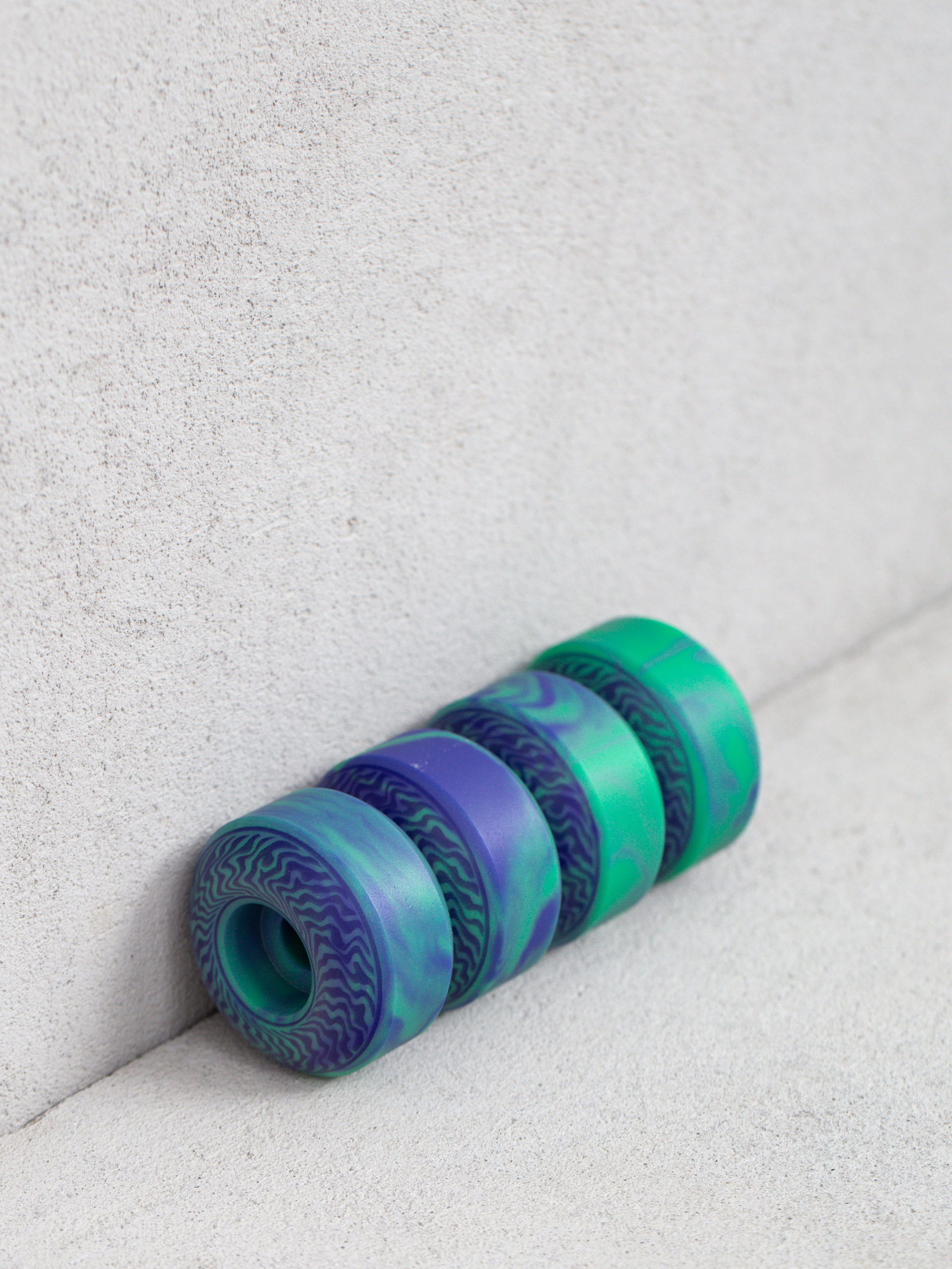 Kolečka Spitfire F4 99D Swirled Classic (navy/green)