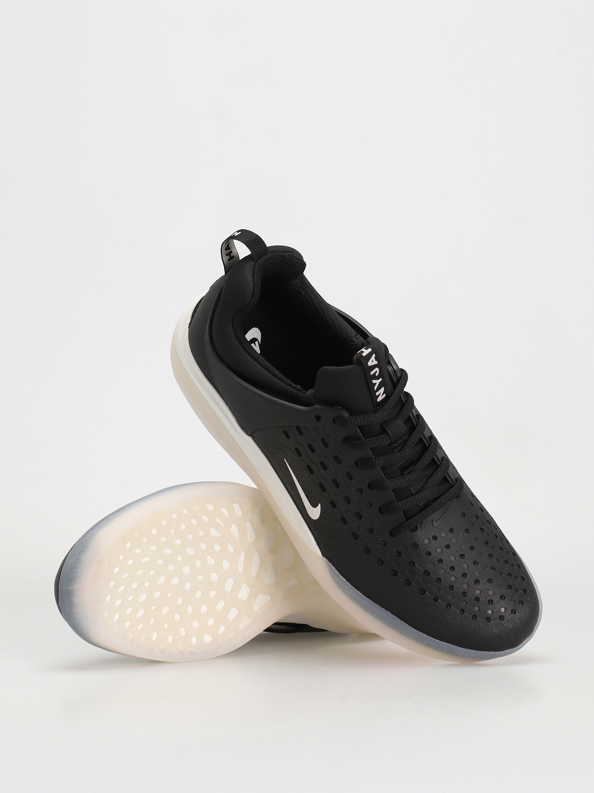 Boty Nike SB Nyjah 3 (black/white black summit white)