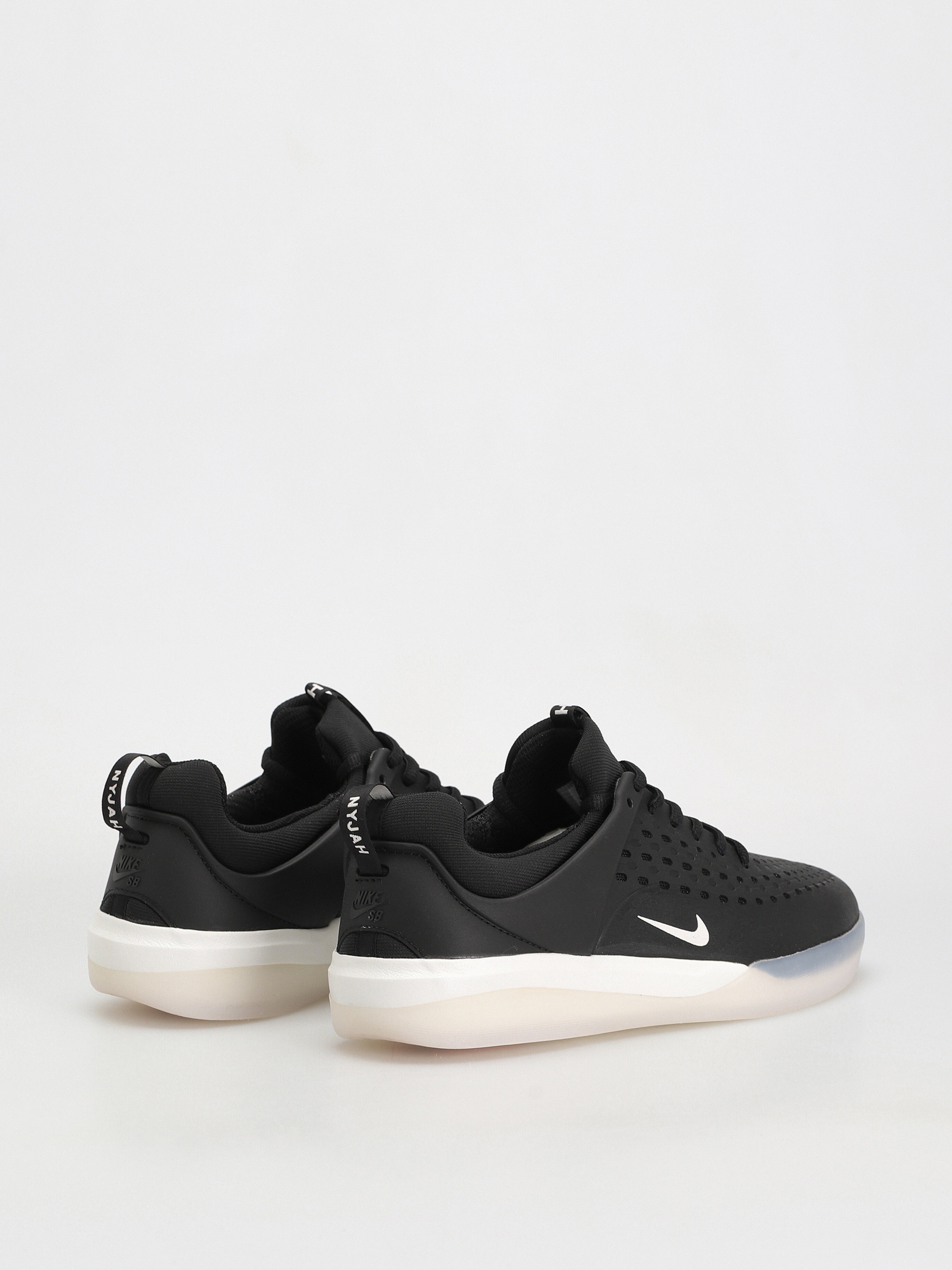 Boty Nike SB Nyjah 3 (black/white black summit white)