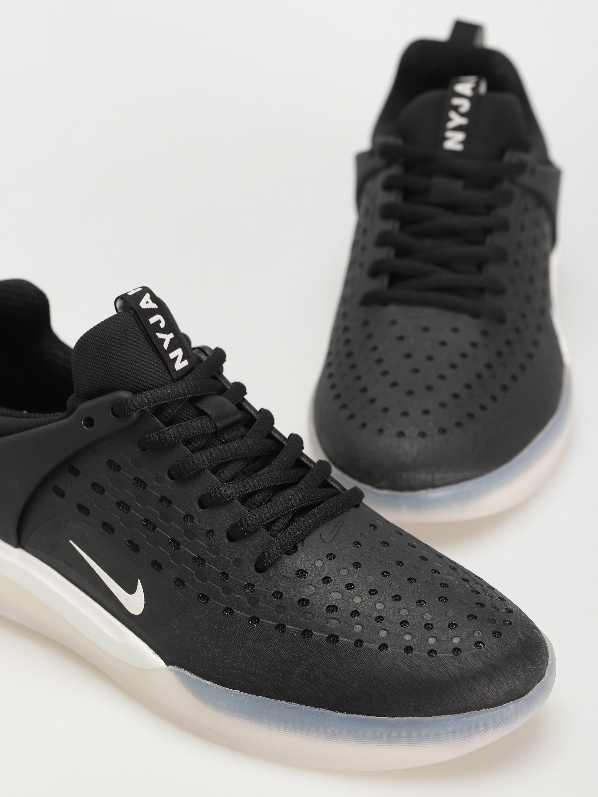 Boty Nike SB Nyjah 3 (black/white black summit white)