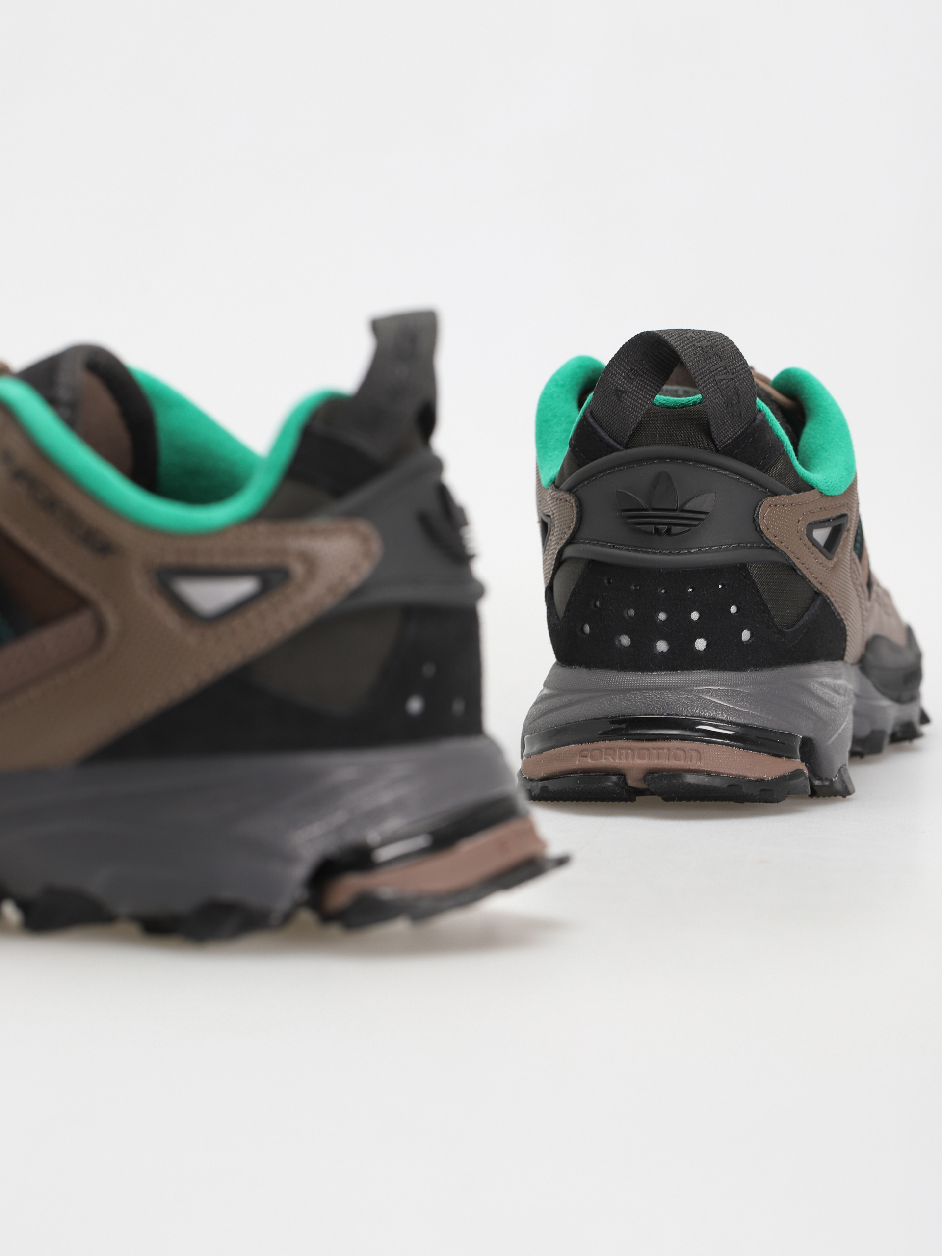 Boty adidas Originals Hyperturf (earstr/cblack/cgreen)