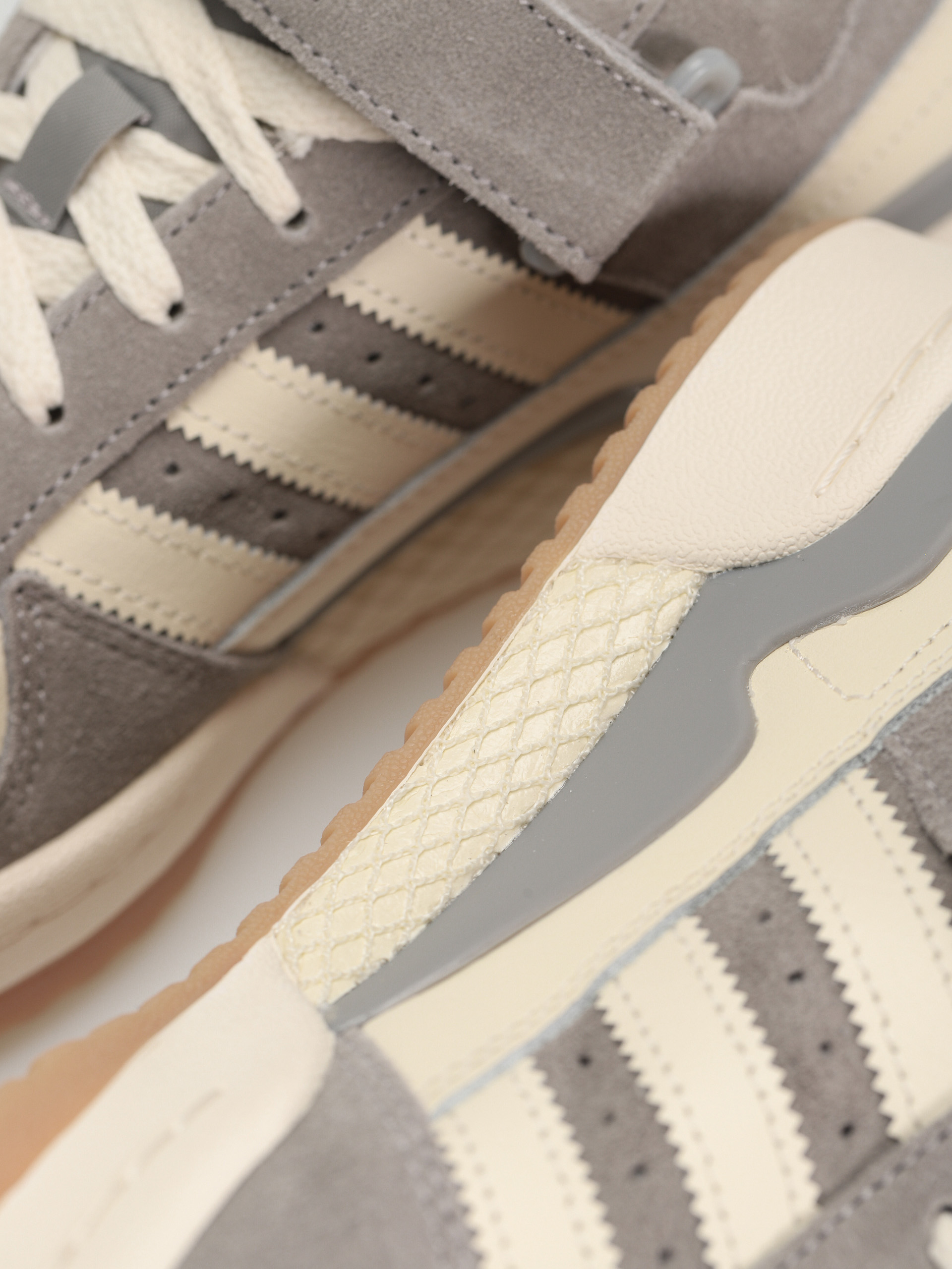 Boty adidas Originals Forum Low (chsogr/cwhite/gum3)