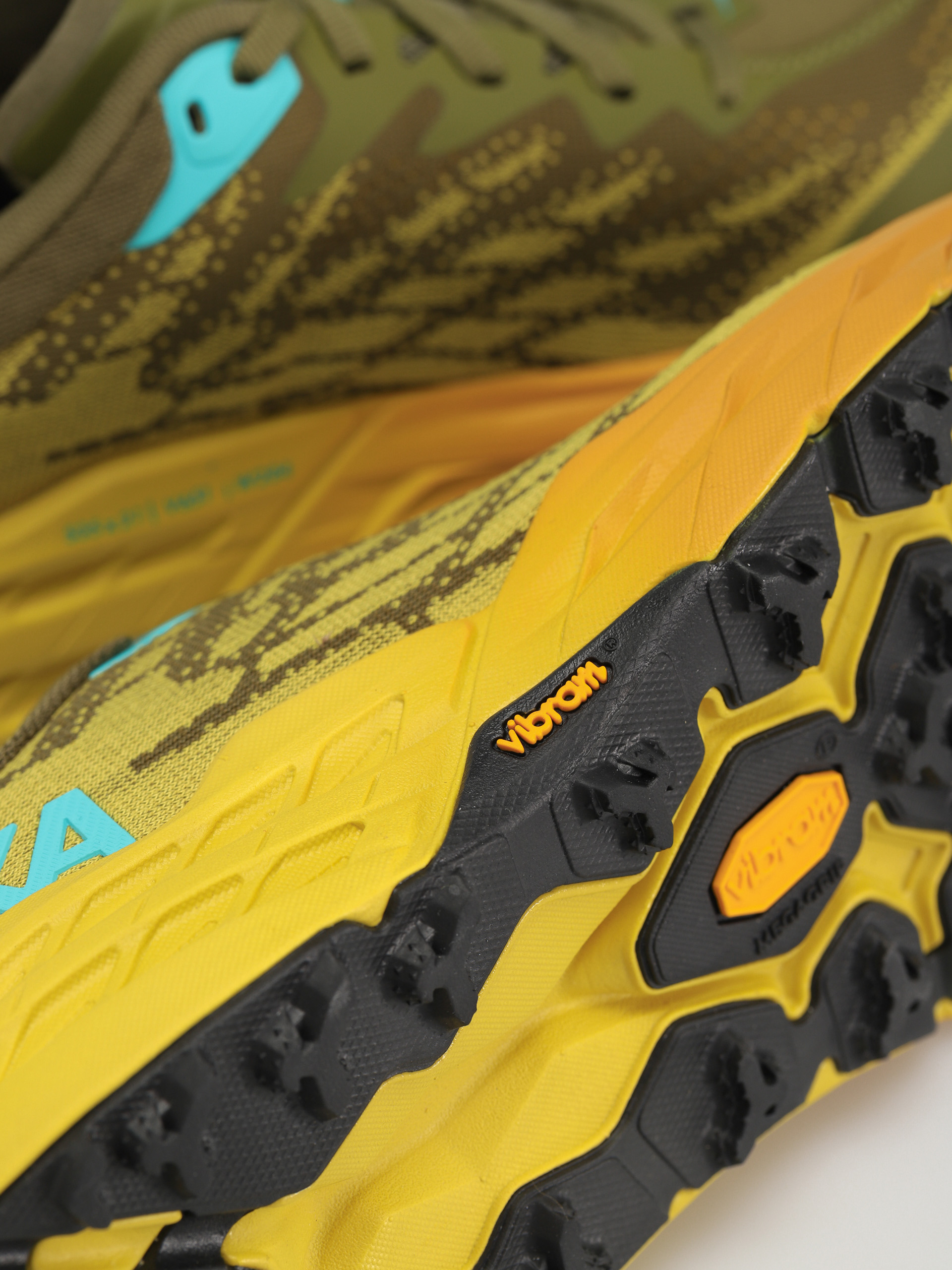 Boty Hoka Speedgoat 5 (avocado/passion fruit)