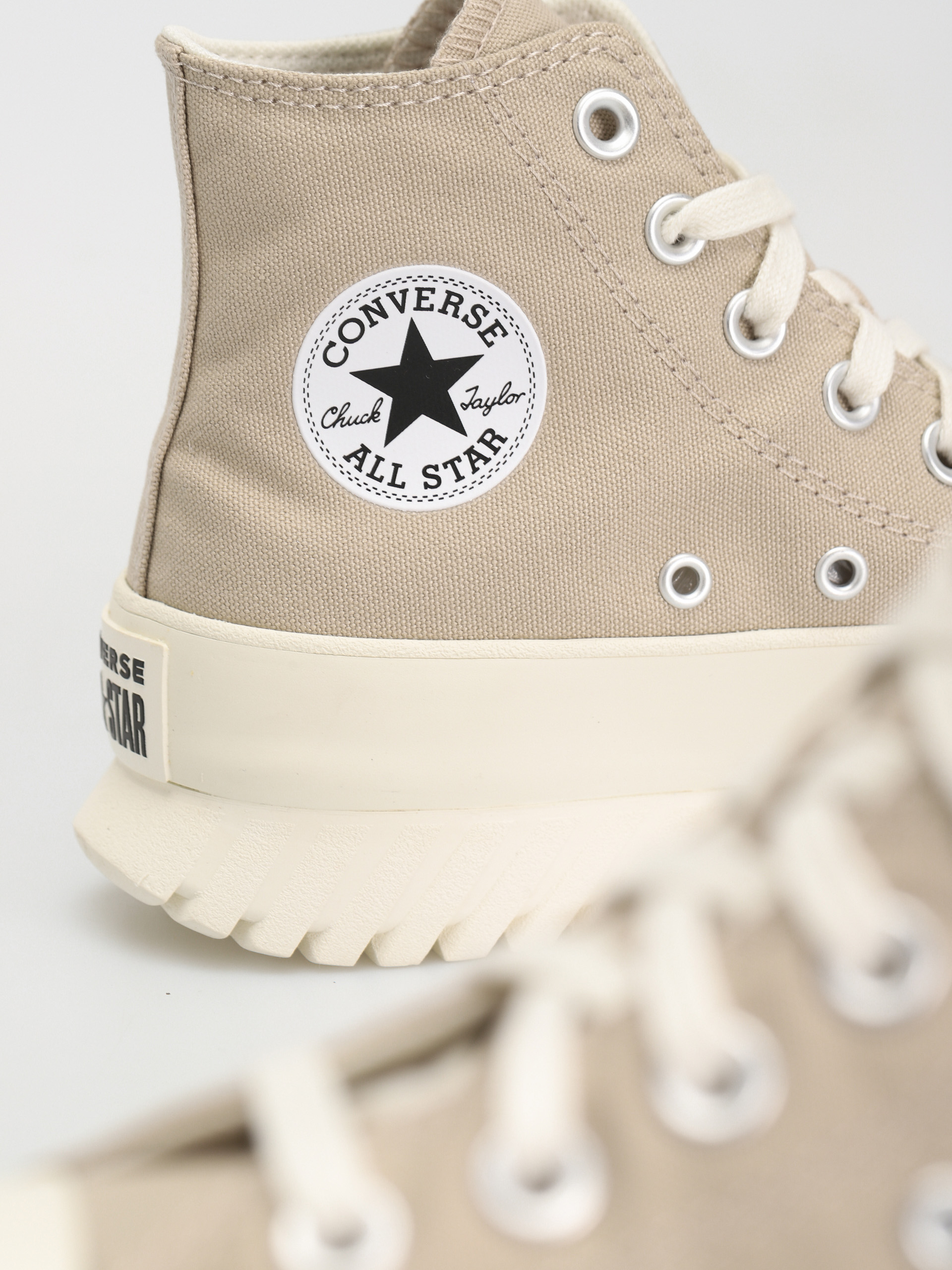 Boty Converse Chuck Taylor All Star Lugged 2.0 Hi (beach stone/egret)