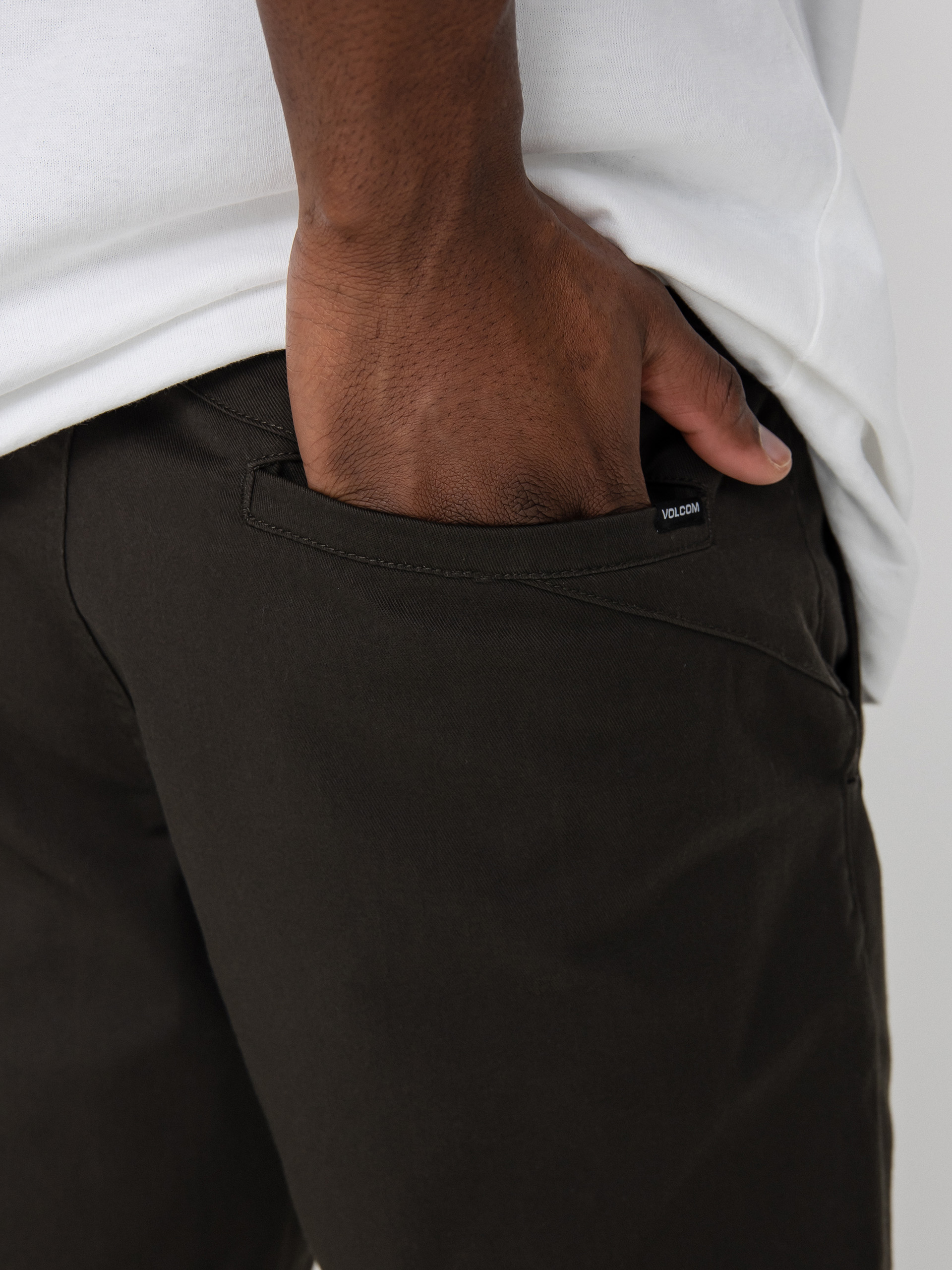 Kraťasy Volcom Frickin Mdrn Stch 19 (rinsed black)