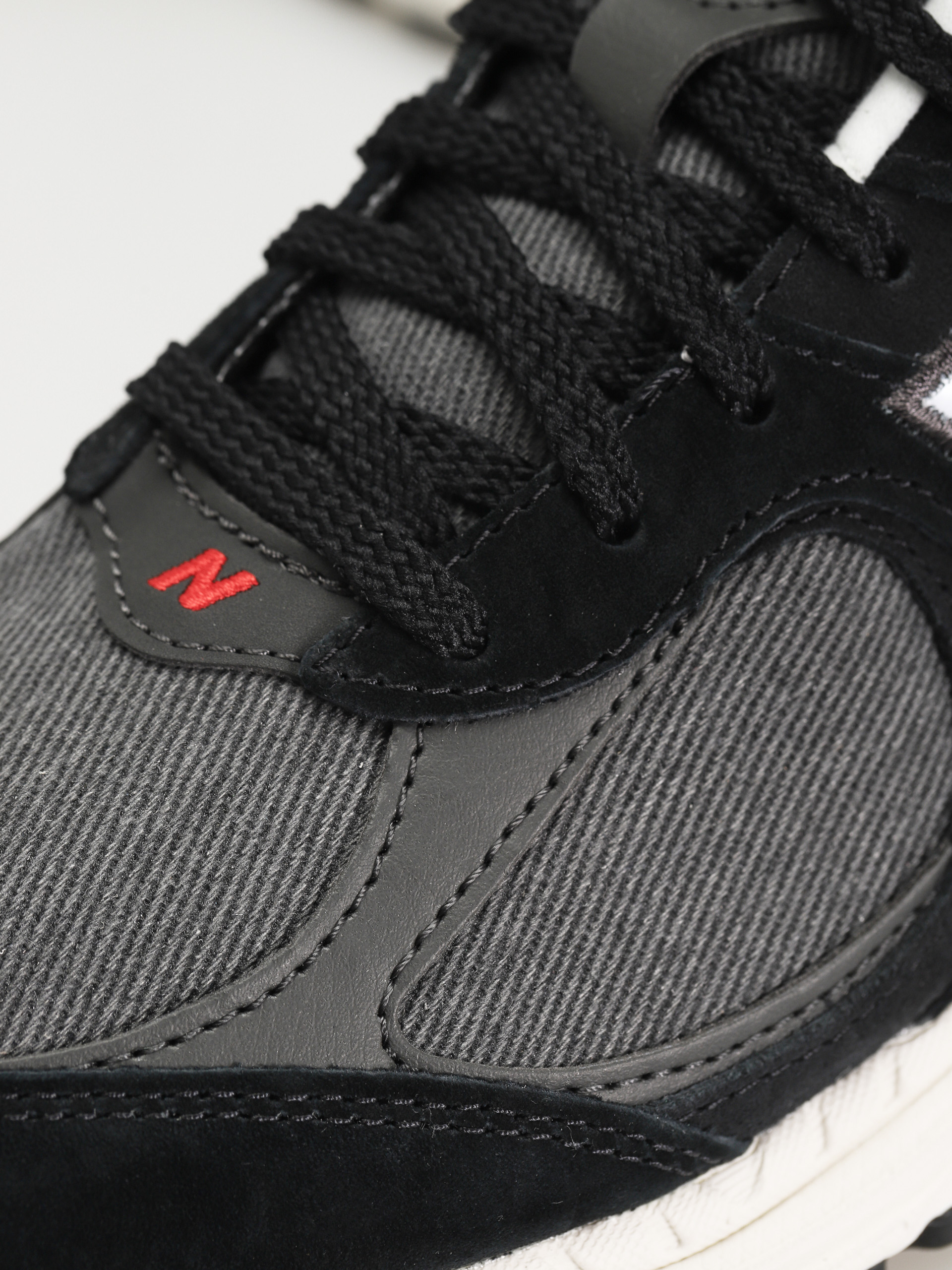 Boty New Balance 2002R (black)