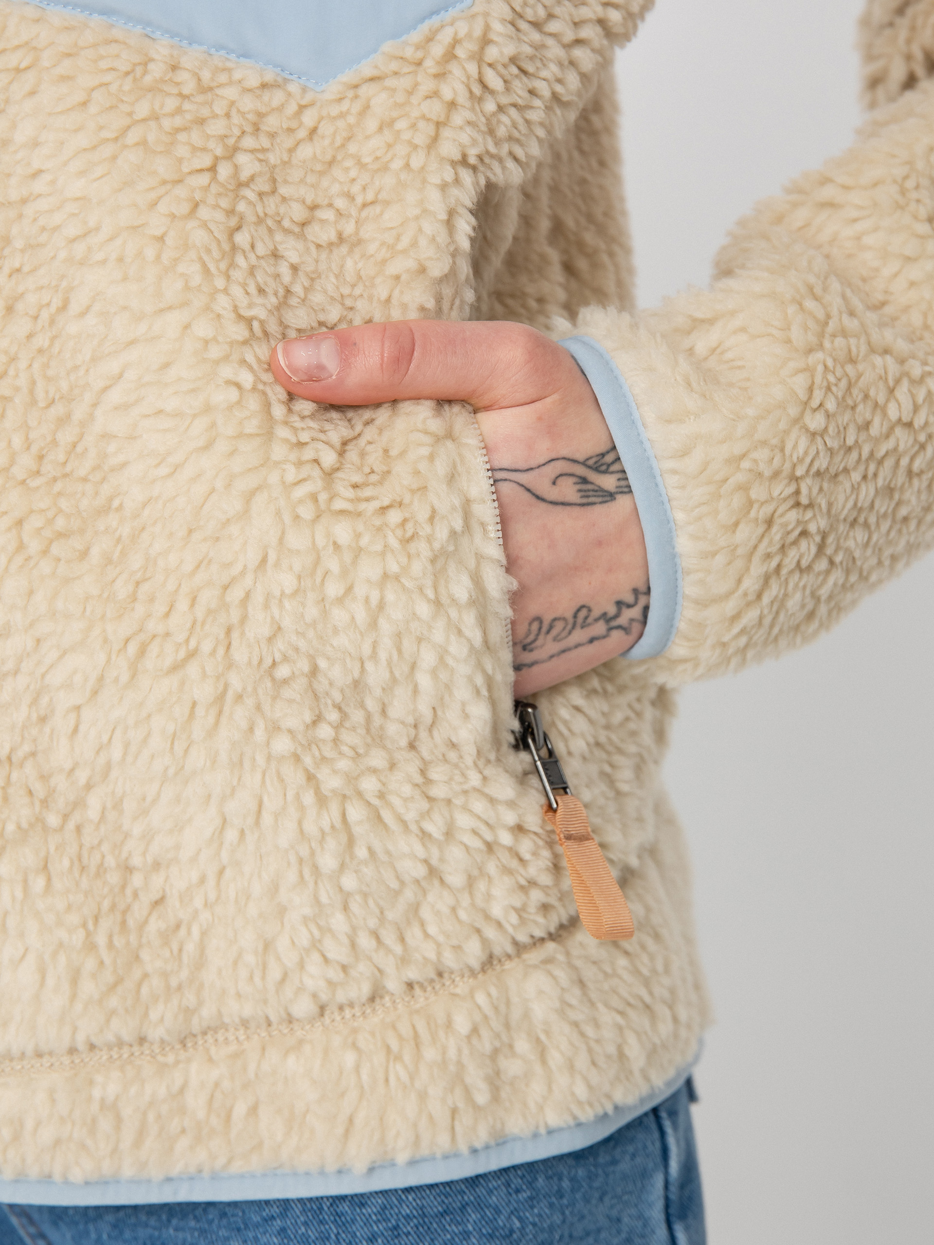 Bunda Patagonia Classic Retro X Wmn (dark natural w/lago blue)