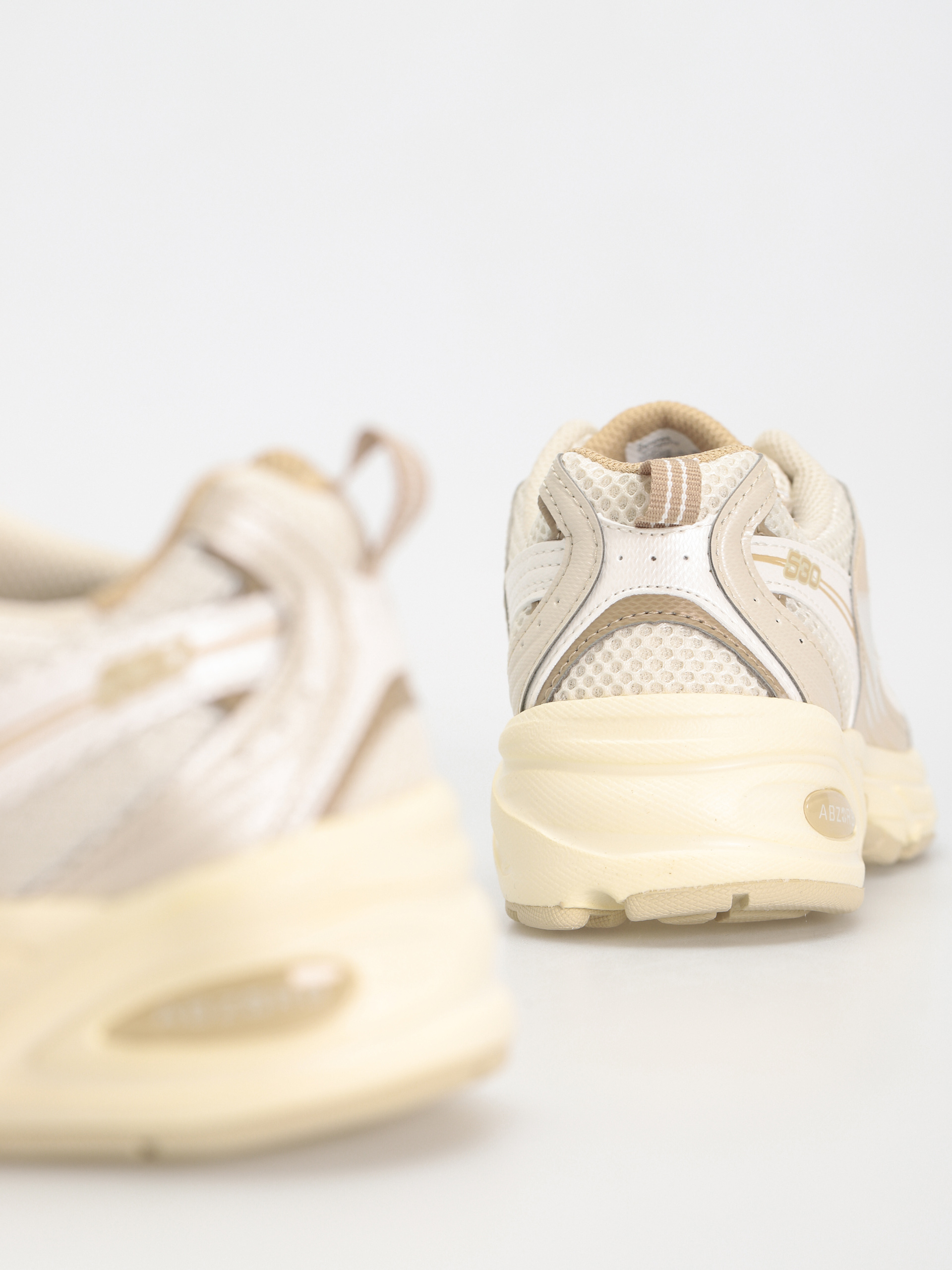 Boty New Balance 530 (bone)