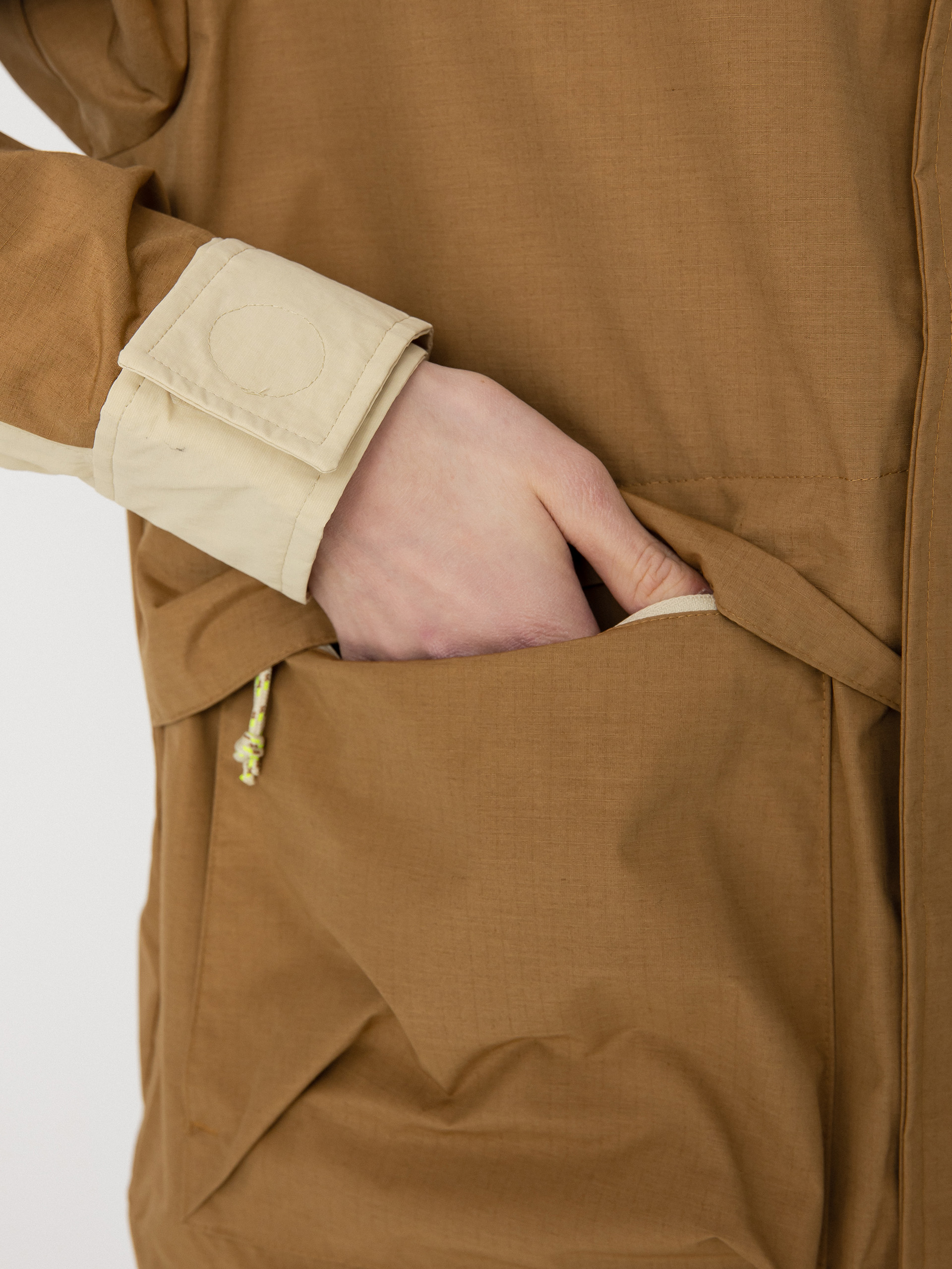 Bunda The North Face 86 Low-Fi Hi-Tek Mountain (utility brown/gravel)