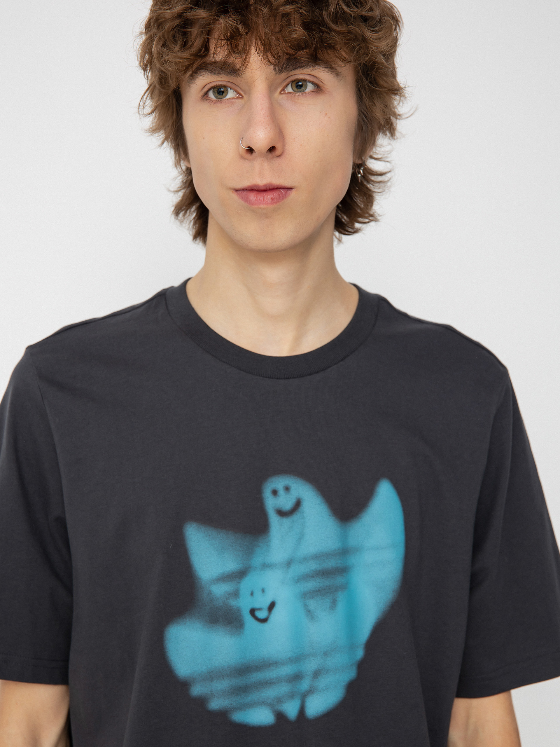 Tričko adidas Shmoo Logo (carbon/preblu)