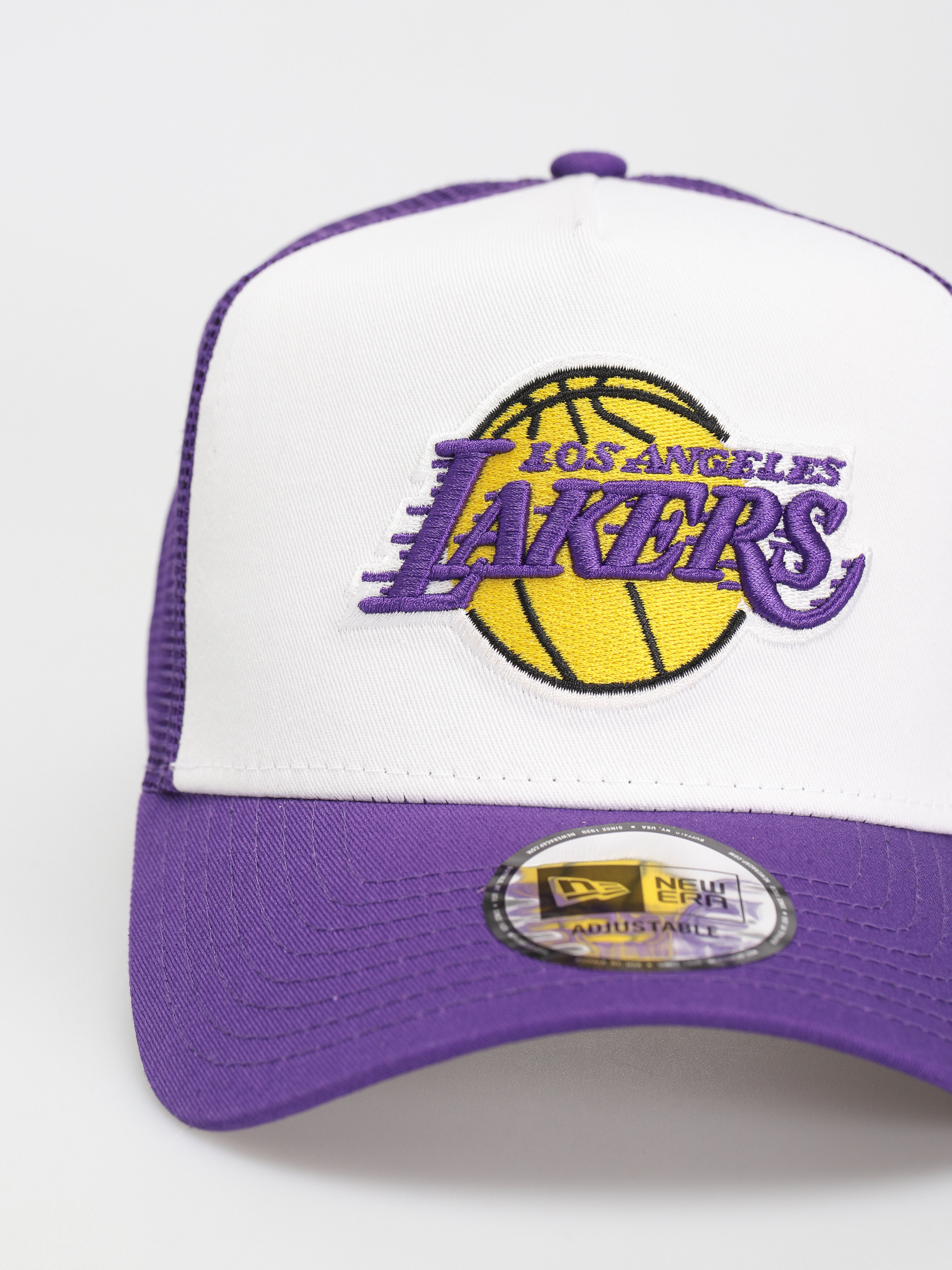 Kšiltovka  New Era Team Colour Block Trucker Los Angeles Lakers (white/purple)