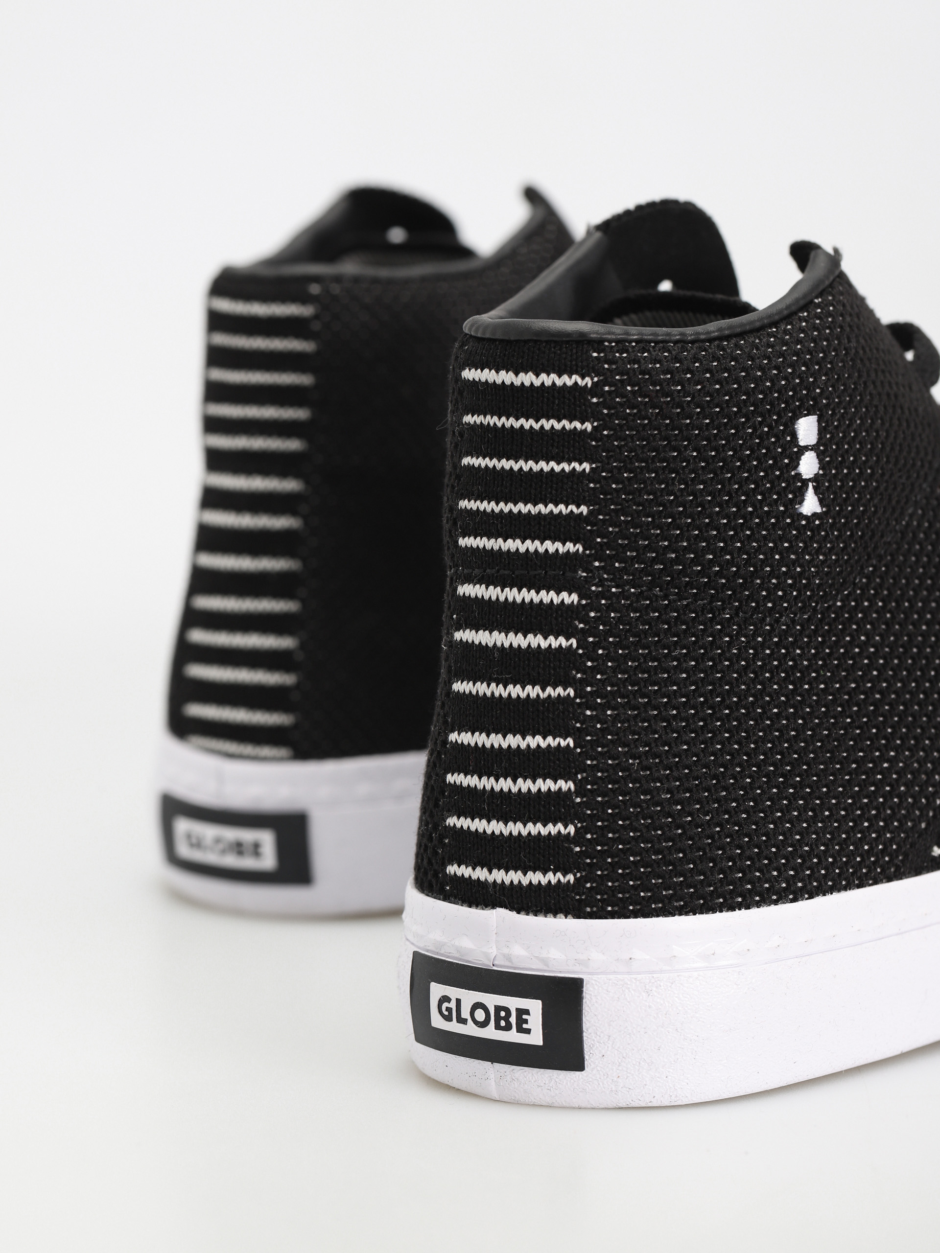 Boty Globe La Knit (black/white)