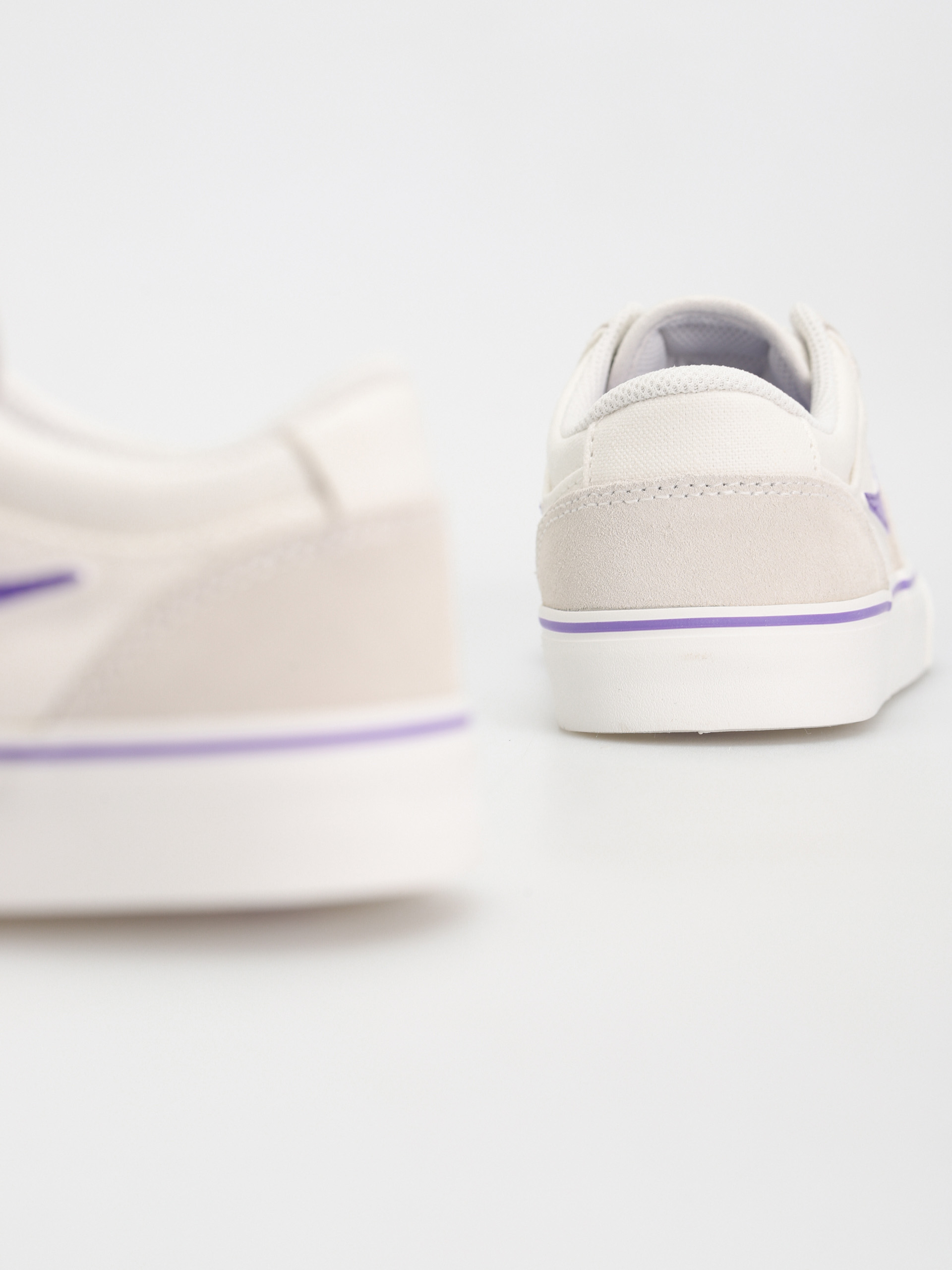 Boty Nike SB Chron 2 (summit white/action grape summit white)