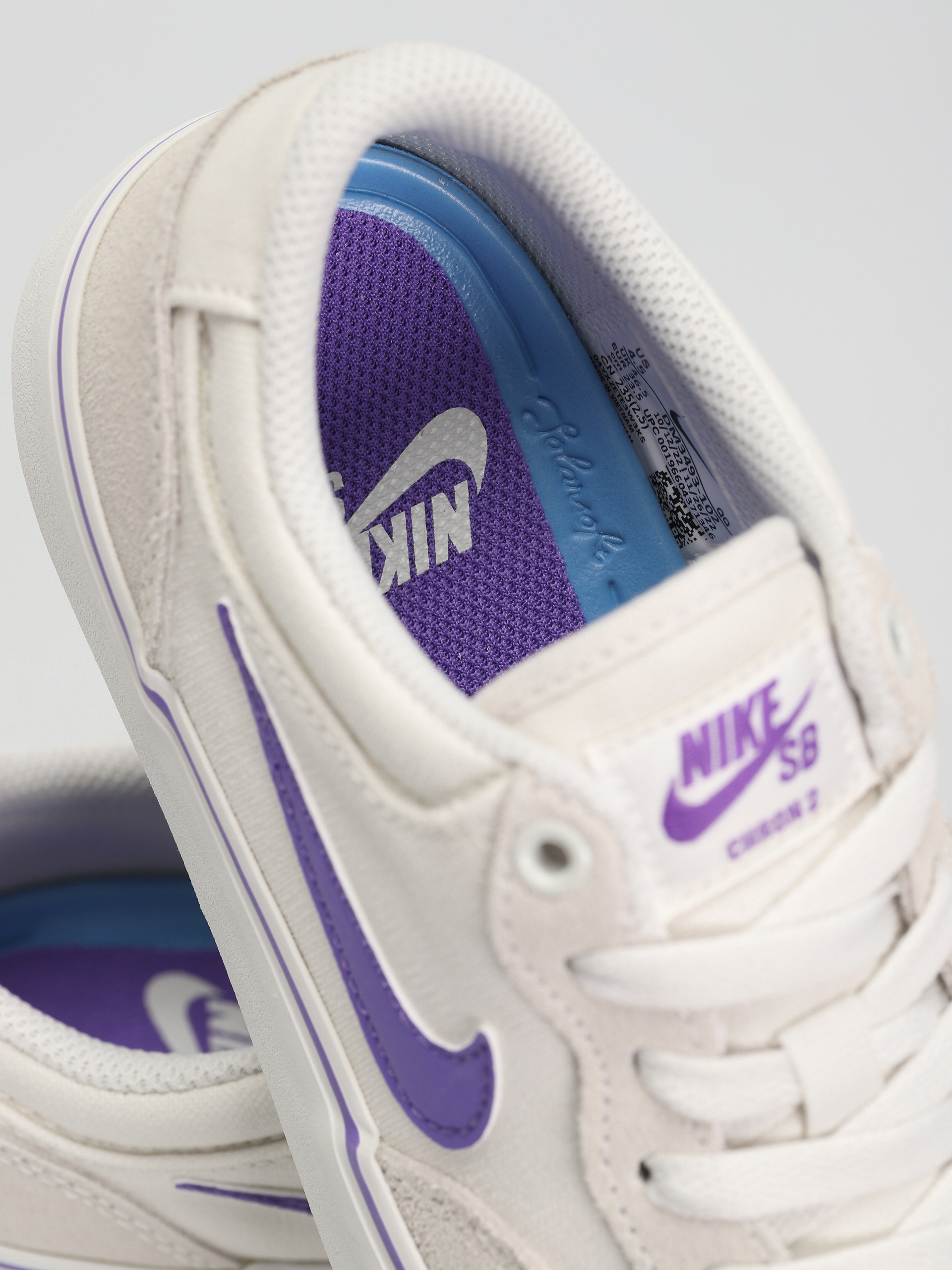 Boty Nike SB Chron 2 (summit white/action grape summit white)