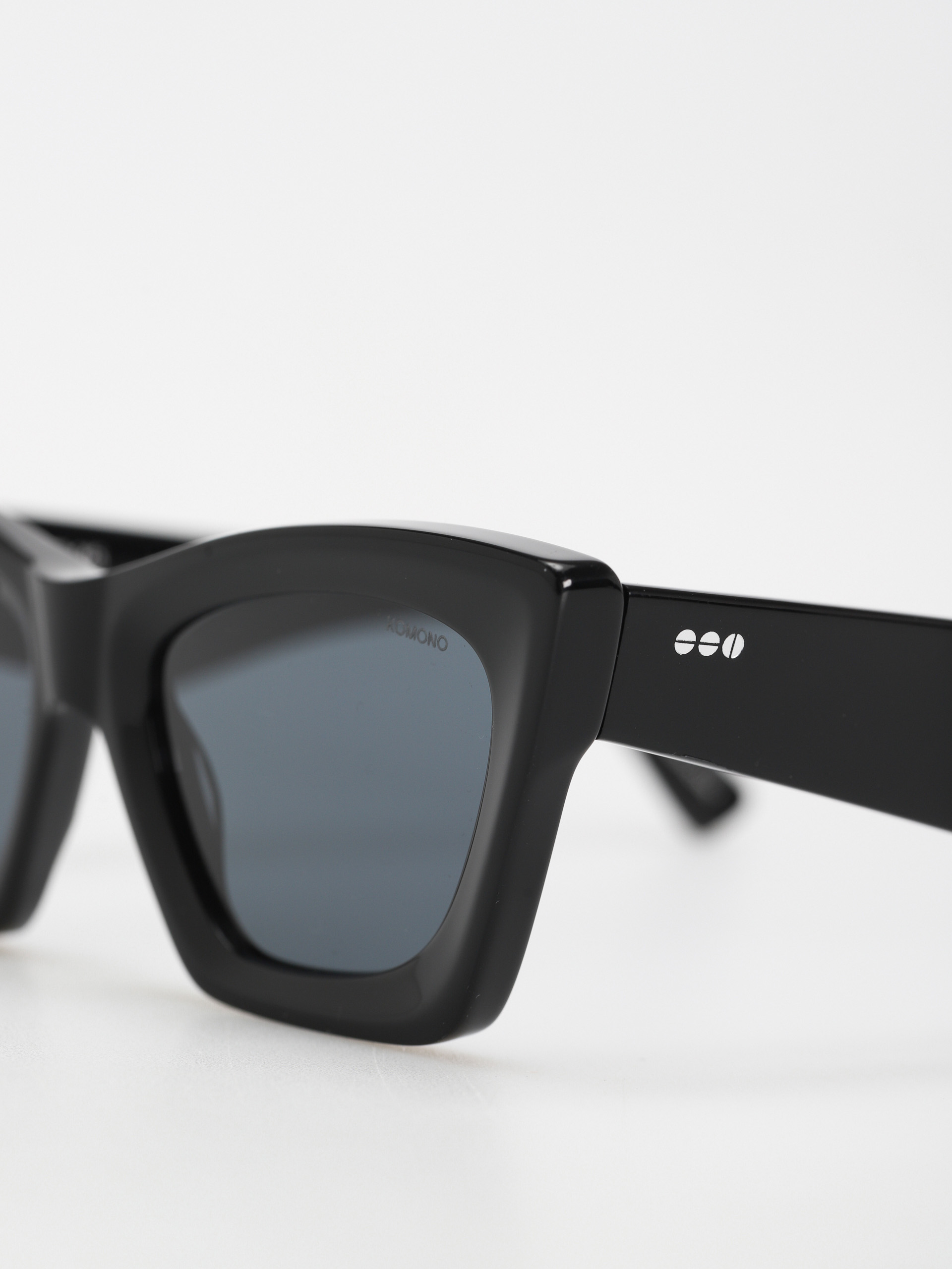 Sluneční brýle Komono M (raven)
