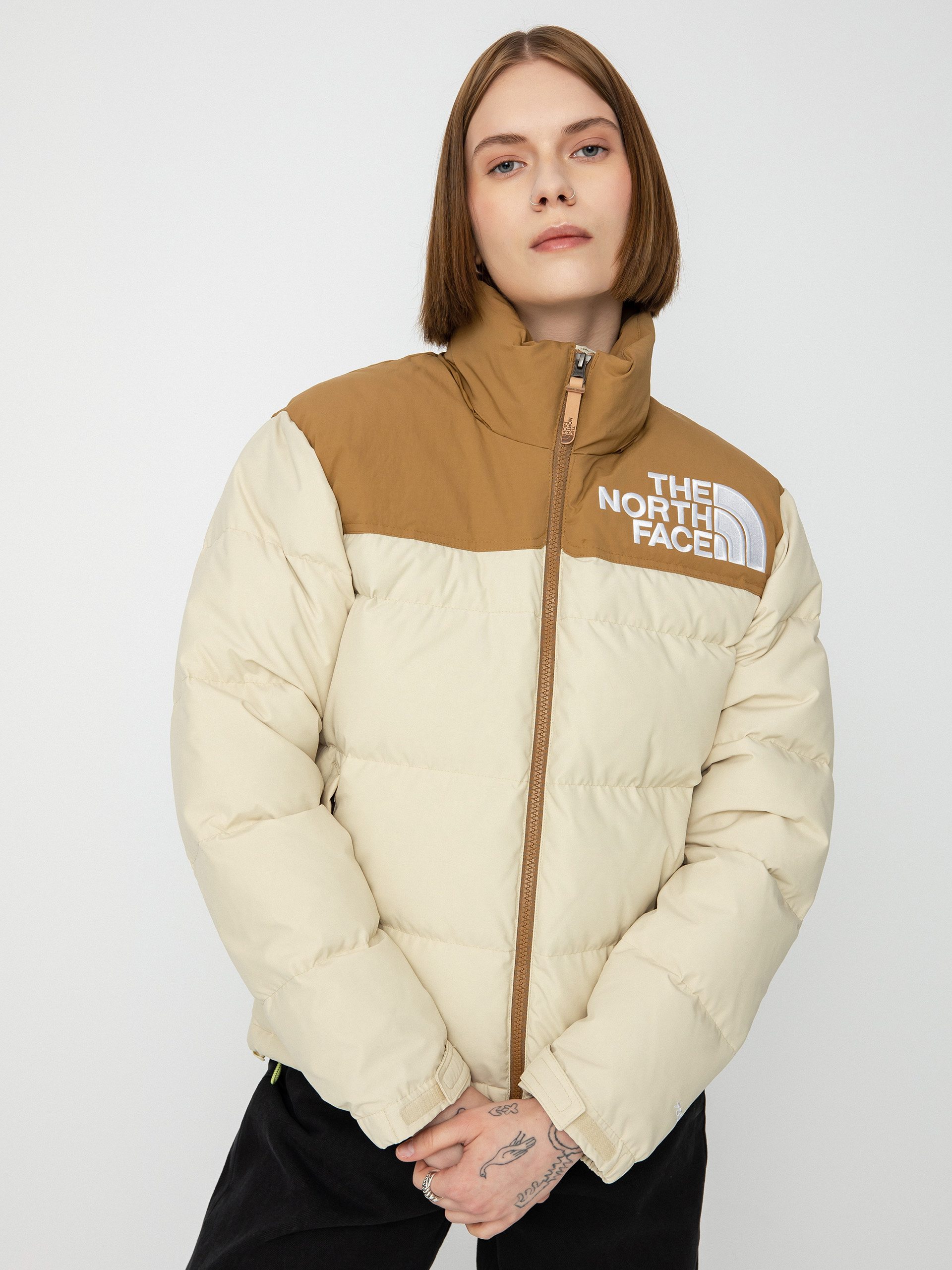 Bunda The North Face 92 Low-Fi Hi-Tek Nuptse Wmn (gravel/utility brown)