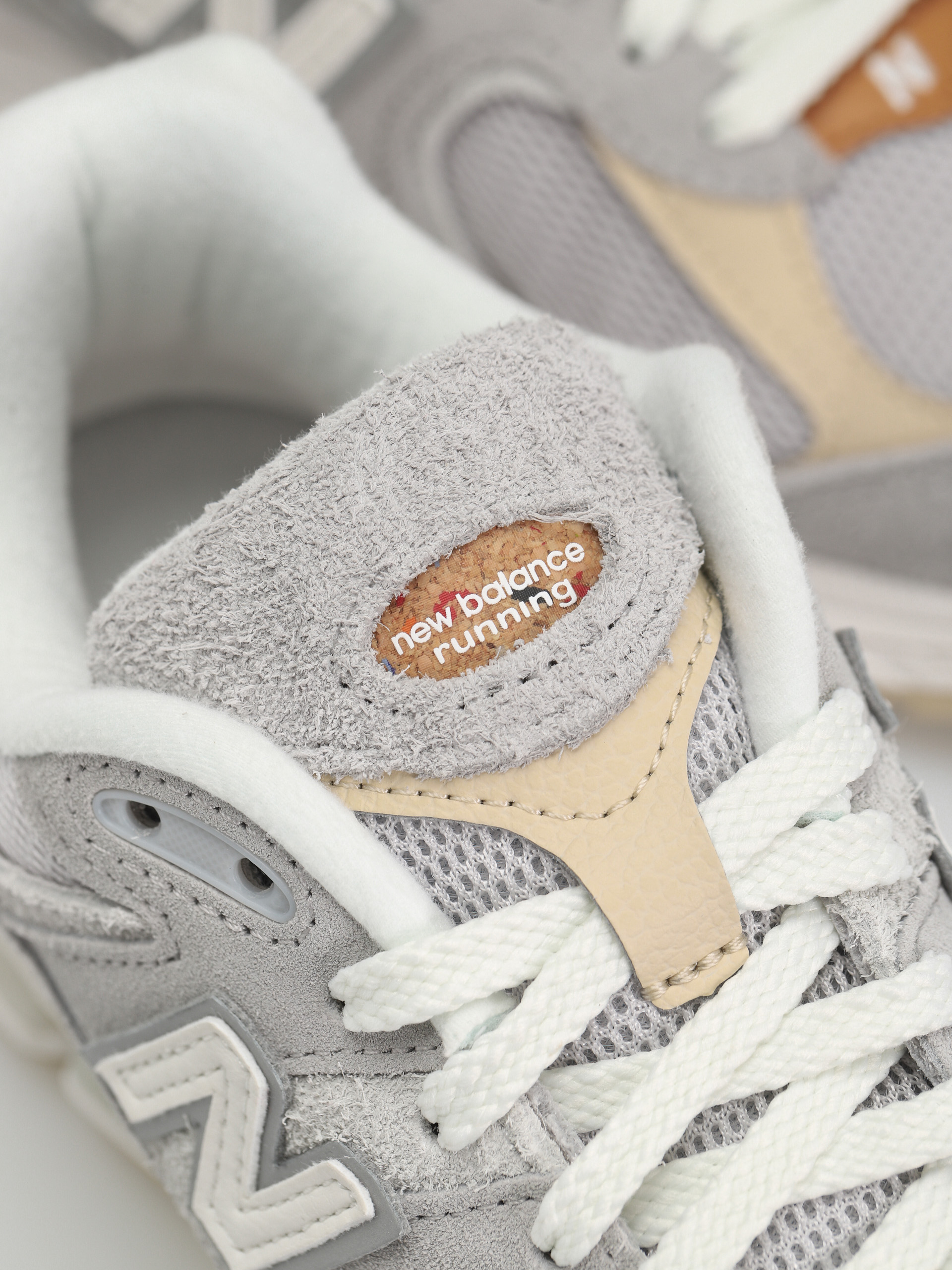 Boty New Balance 2002R (concrete)