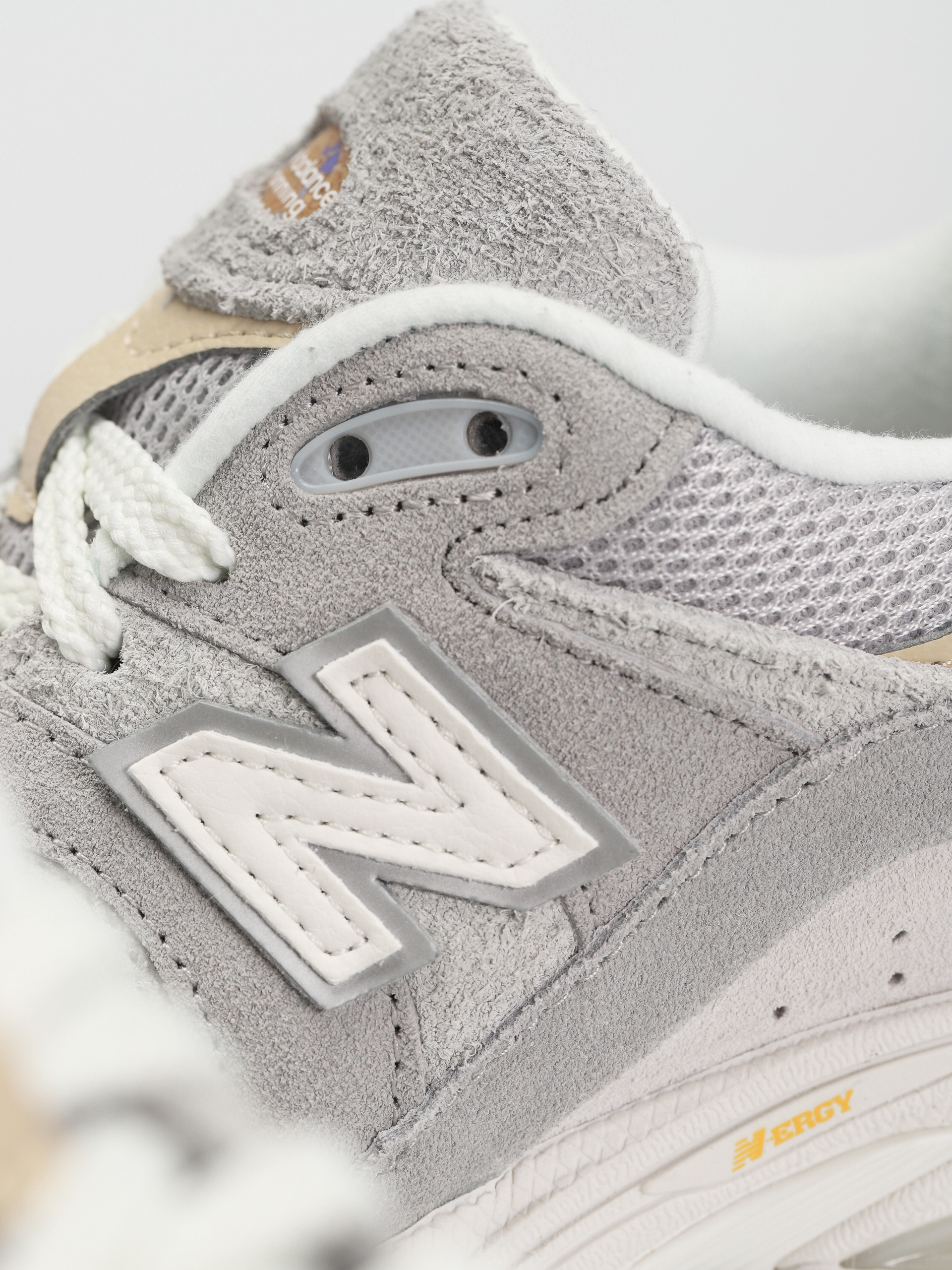 Boty New Balance 2002R (concrete)