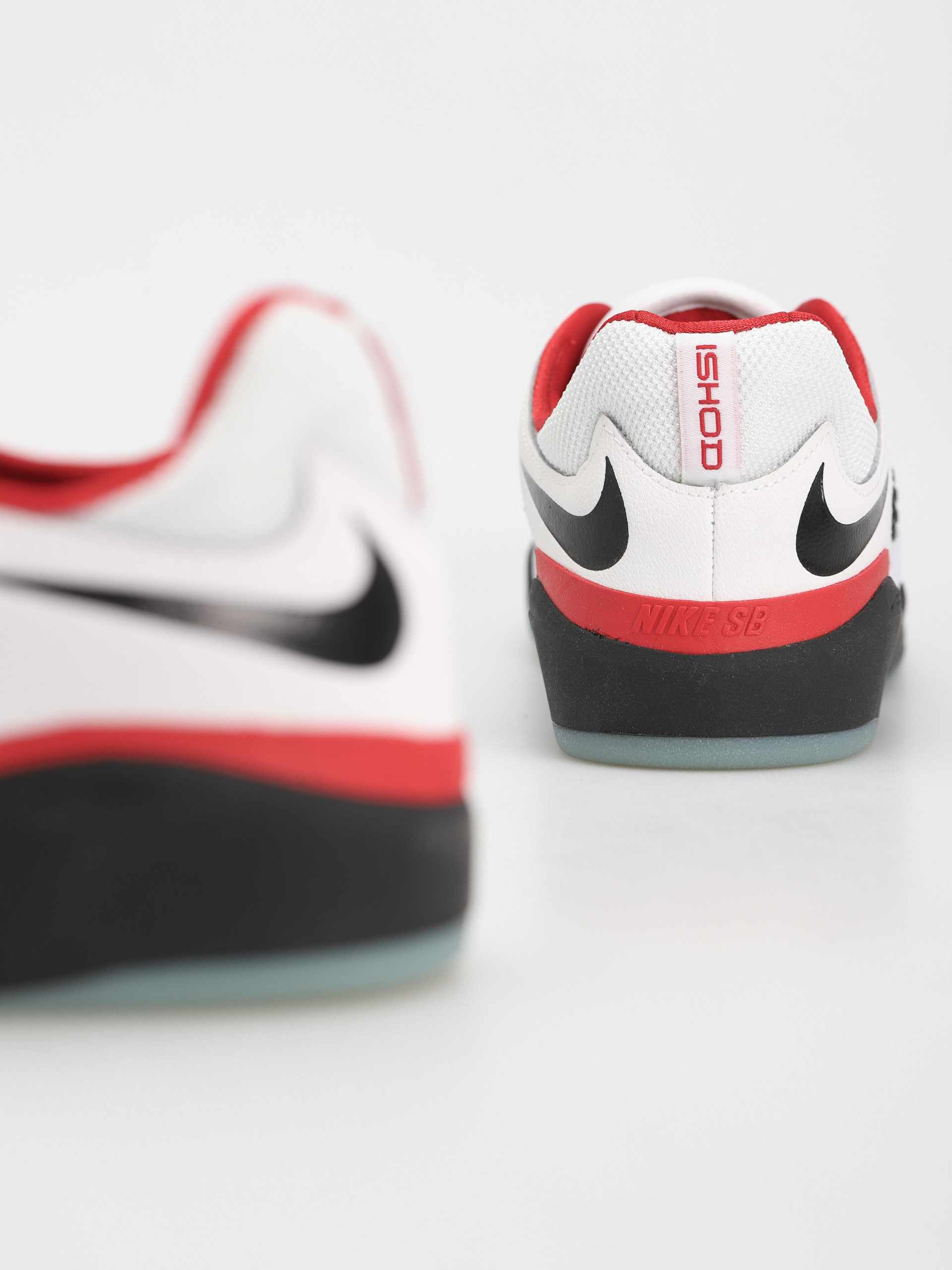 Boty Nike SB Ishod Wair Premium (white/black university red black)