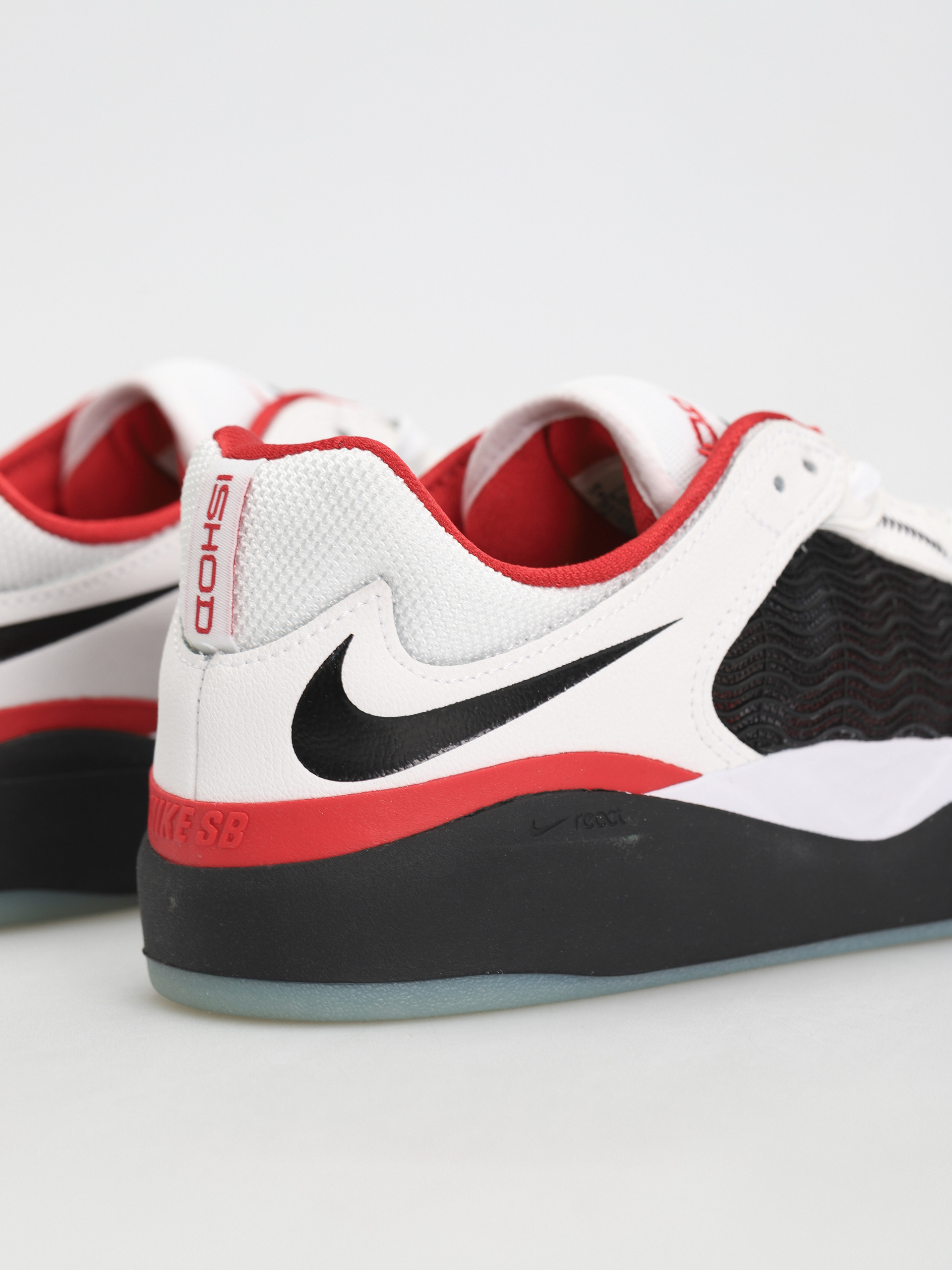 Boty Nike SB Ishod Wair Premium (white/black university red black)
