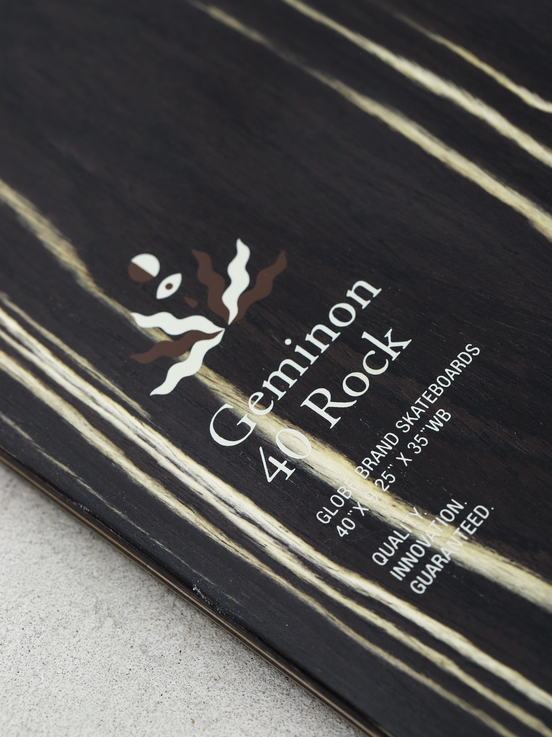 Longboard Globe Geminon 40 Rock (black macassar/epitome)