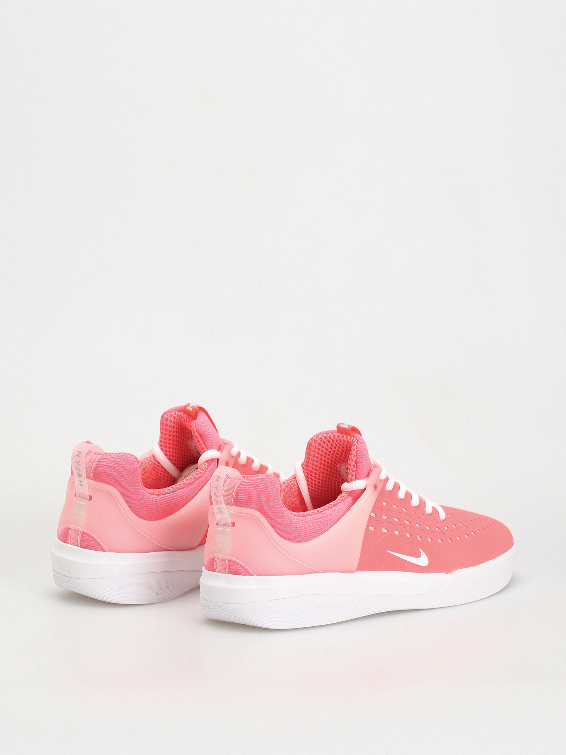 Boty Nike SB Zoom Nyjah 3 (hot punch/white hot punch hot punch)